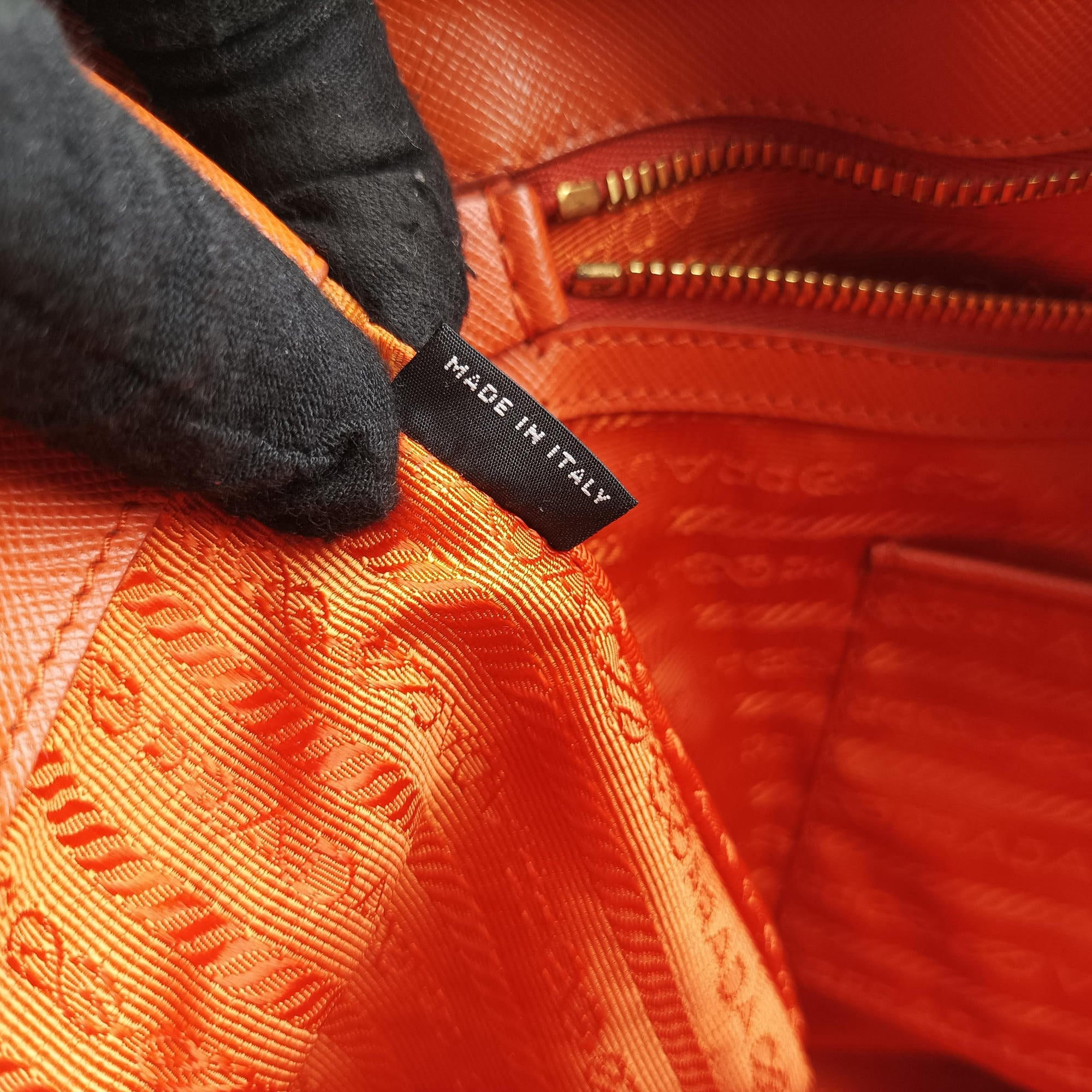 Galleria Orange SAFFIANO Leather BN1844 117ガレリア オレンジ サフィアーノレザー BN1844 117
