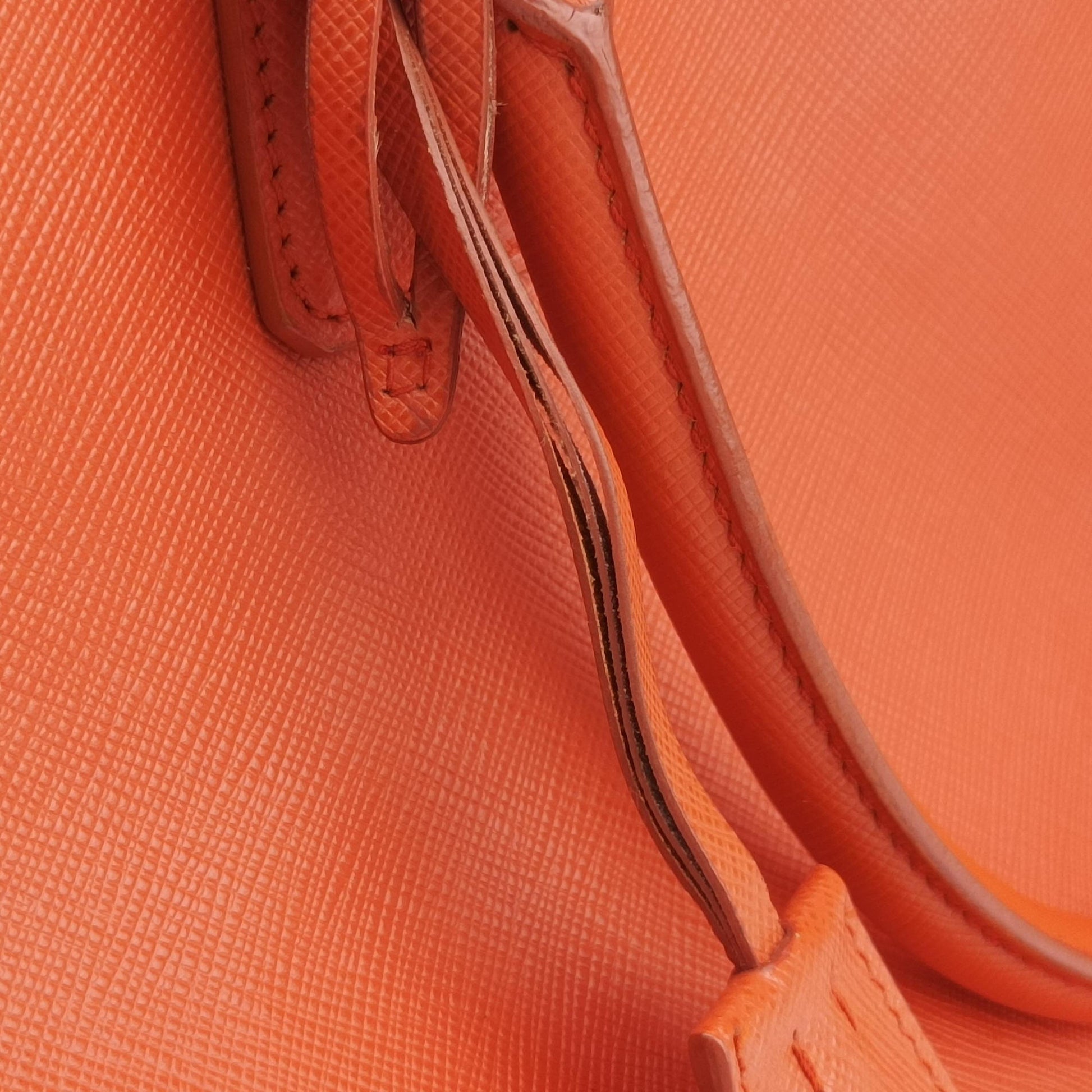 Galleria Orange SAFFIANO Leather BN1844 117ガレリア オレンジ サフィアーノレザー BN1844 117