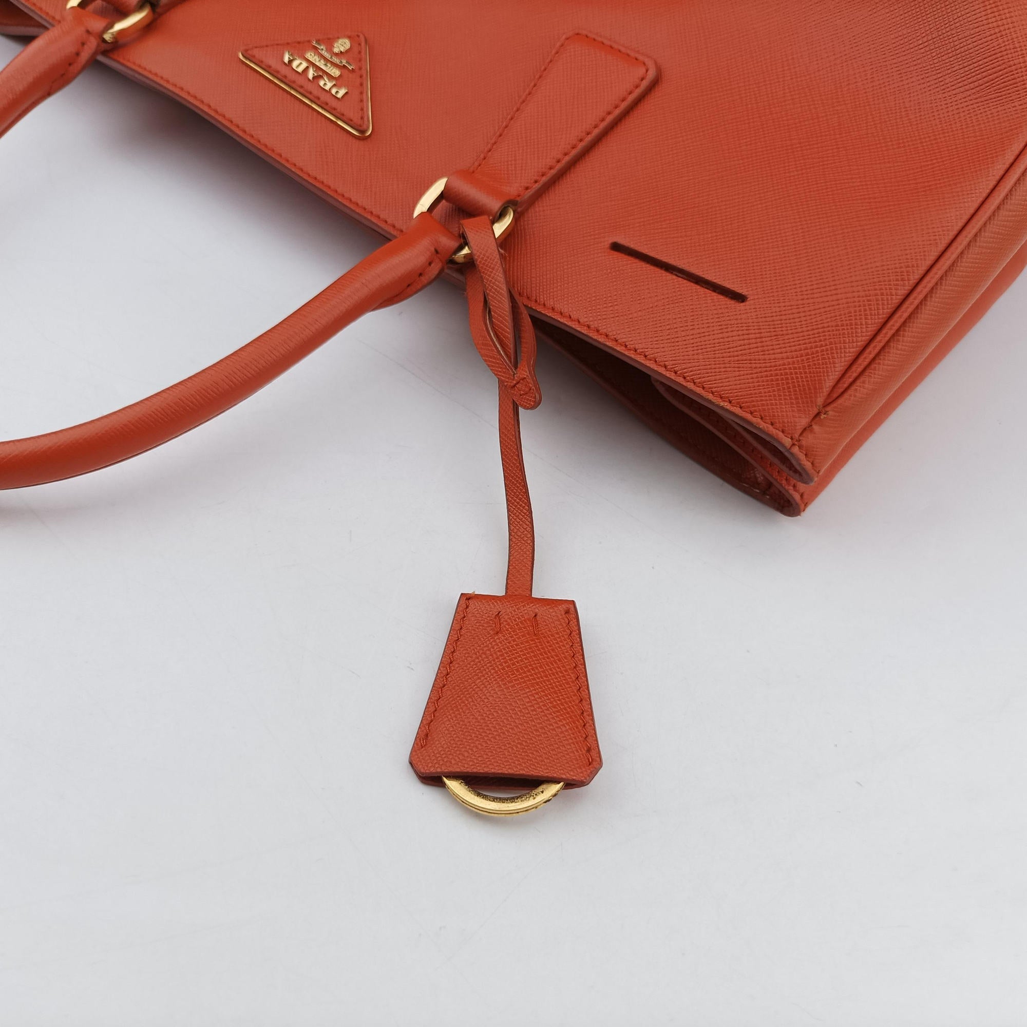 Galleria Orange SAFFIANO Leather BN1844 117ガレリア オレンジ サフィアーノレザー BN1844 117