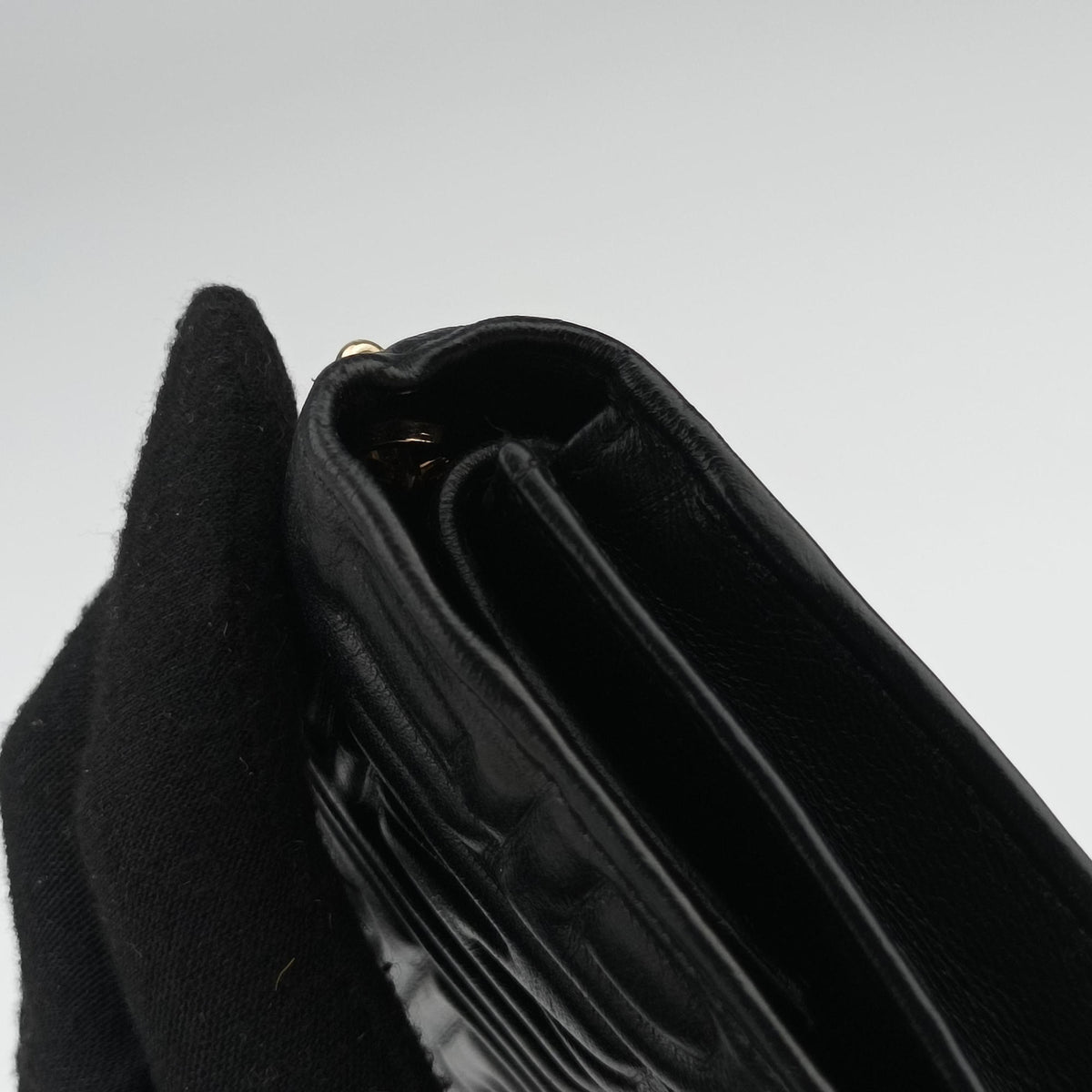 Embossed Logo Black lambskin 8M0219 2401-8M0219-YMY-088エンボス ロゴ ブラック ラムスキン 8M0219 2401-8M0219-YMY-088