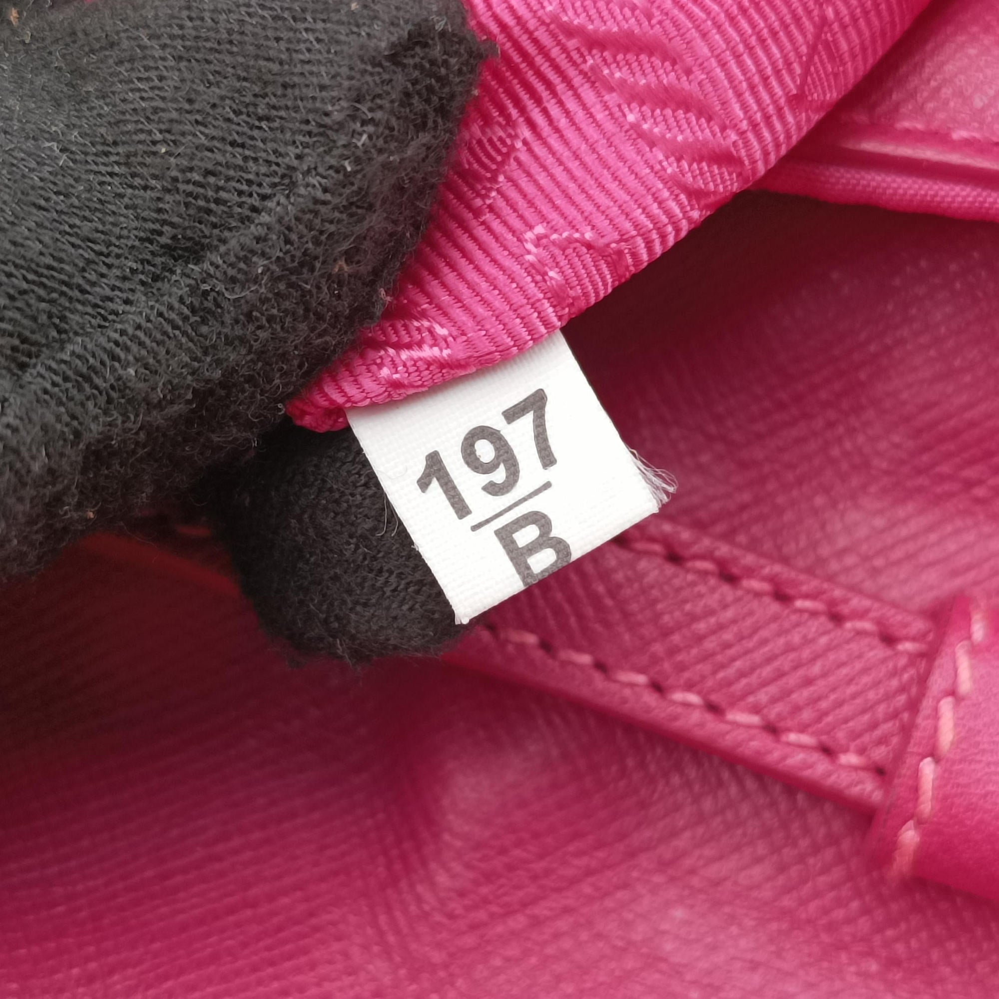 Chain Quilting Flap Rose nylon 197/Bチェーン キルティング フラップ ローズ レッド ナイロン 197/B