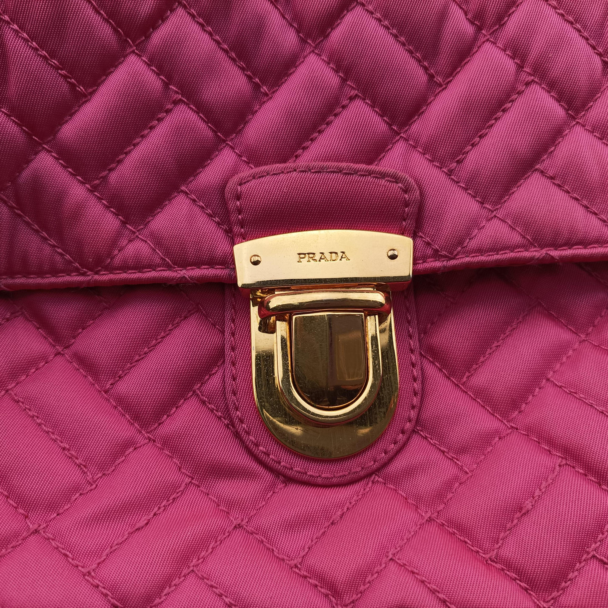 Chain Quilting Flap Rose nylon 197/Bチェーン キルティング フラップ ローズ レッド ナイロン 197/B