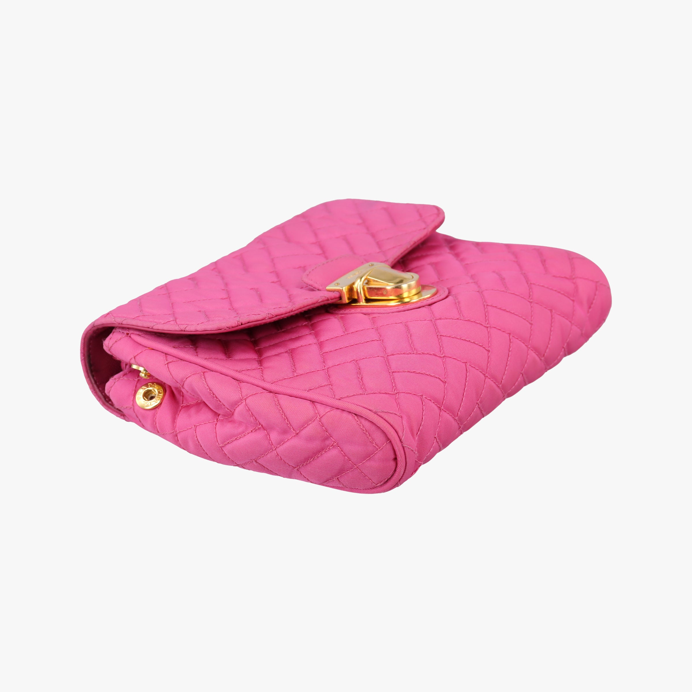 Chain Quilting Flap Rose nylon 197/Bチェーン キルティング フラップ ローズ レッド ナイロン 197/B