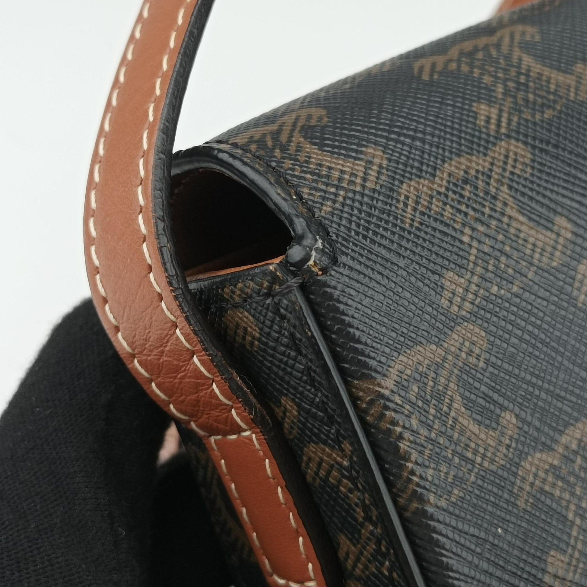 TRIOMPHE Brown PVC coated canvas F-CE-1201トリオンフ ブラウン PVCコーティングキャンバス F-CE-1201
