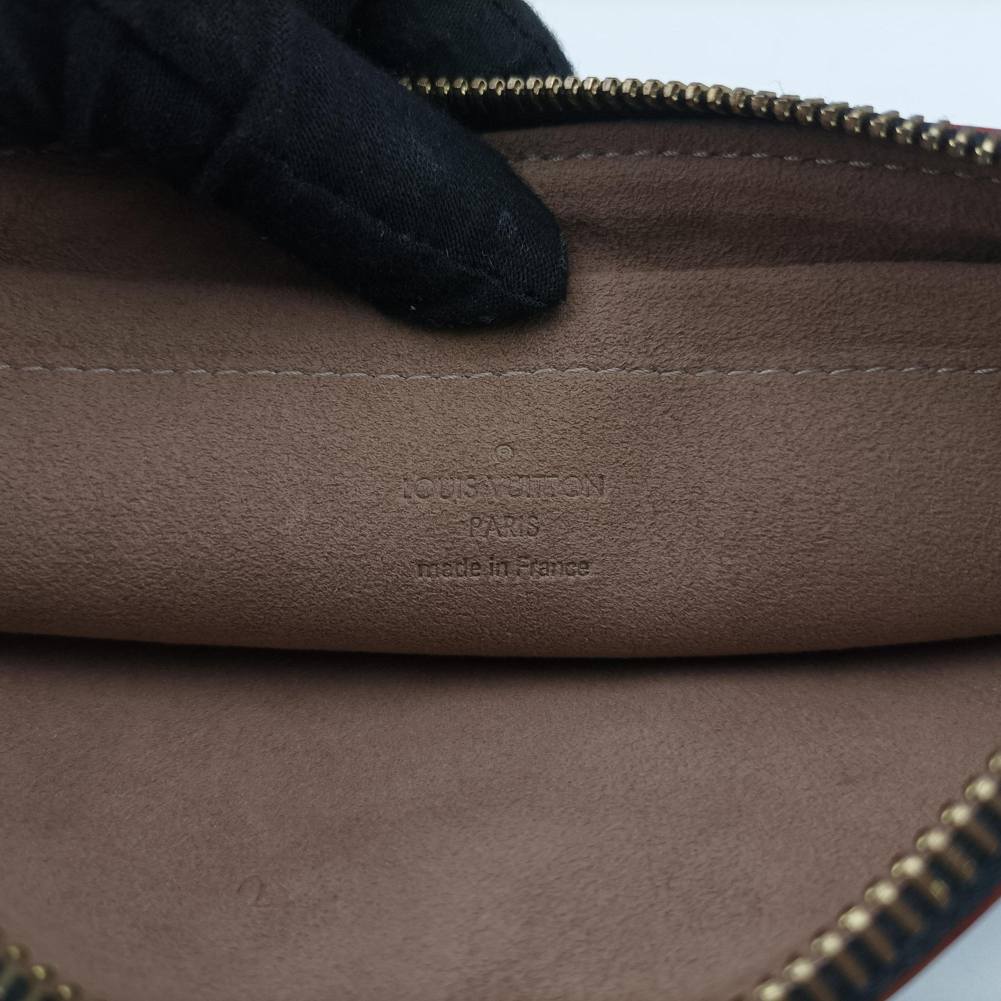 Pochette Mira MM Noir Monogram Multicolor M60097 AA6018ポシェット ミラ MM ノワール モノグラム マルチカラー M60097 AA6018