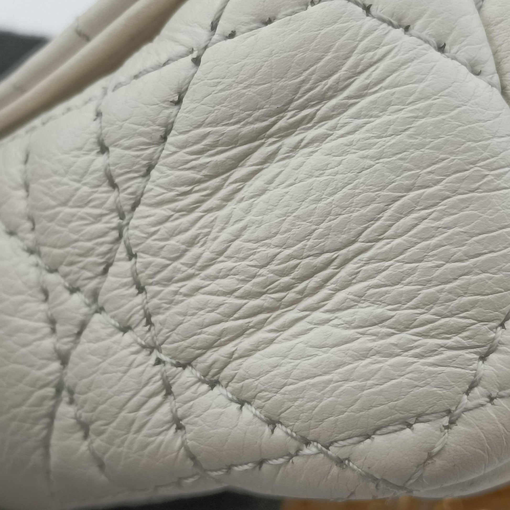 Caro micro White Leather IC Chipカロ マイクロ ホワイト レザー ICチップ
