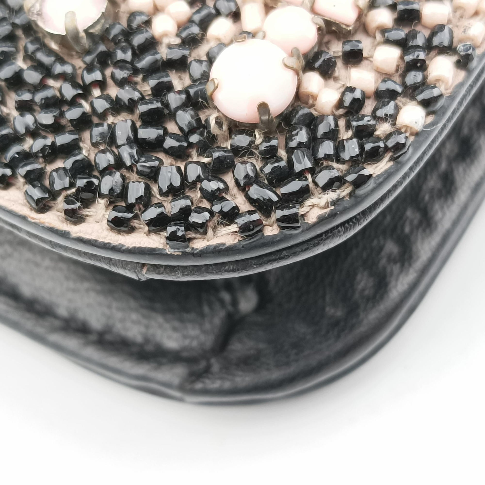 Vintage Valentino Glam Lock Multicolor Bead & Sequins Embroidery × Calf Leather  shoulderbag | stylenewstar