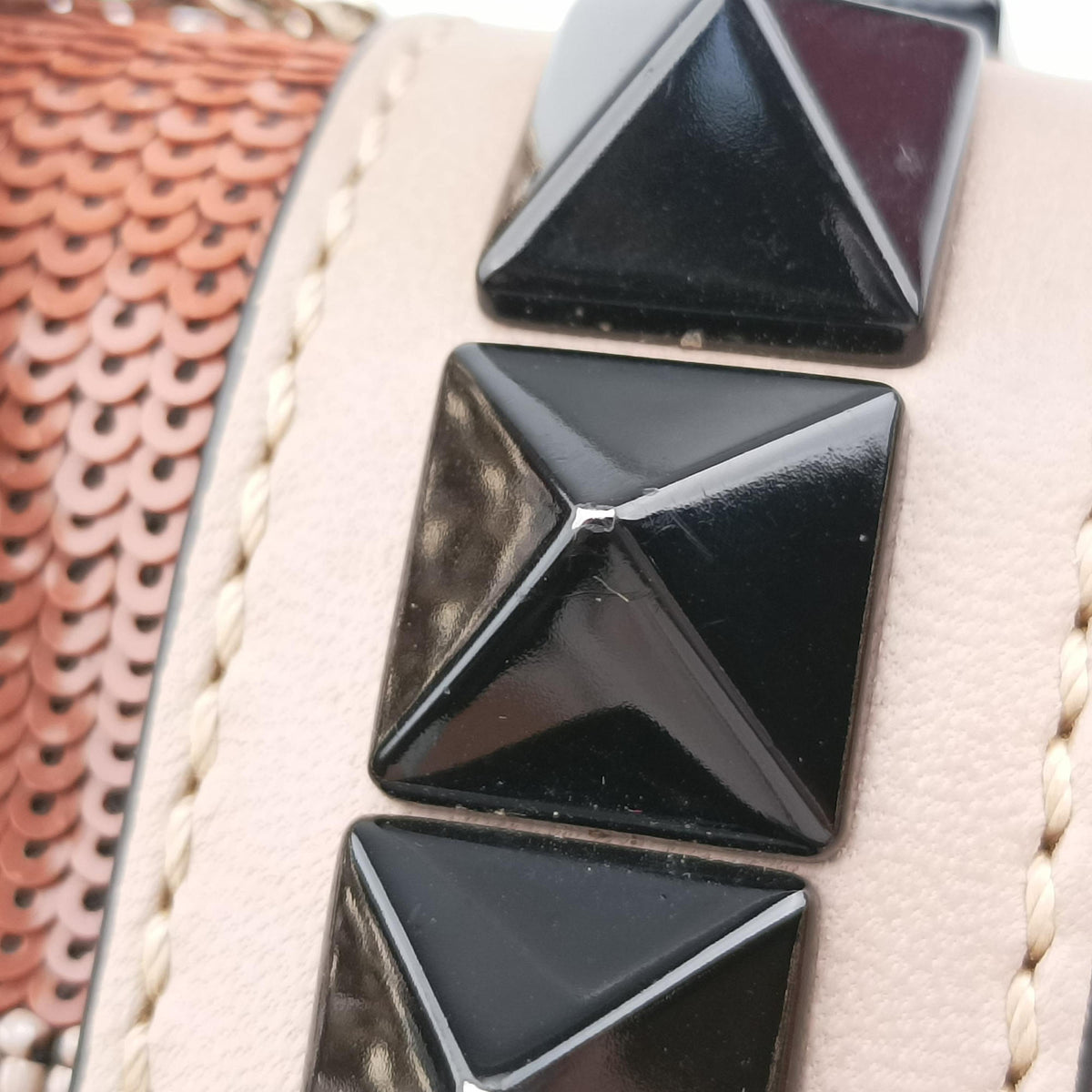 Vintage Valentino Glam Lock Multicolor Bead & Sequins Embroidery × Calf Leather  shoulderbag | stylenewstar