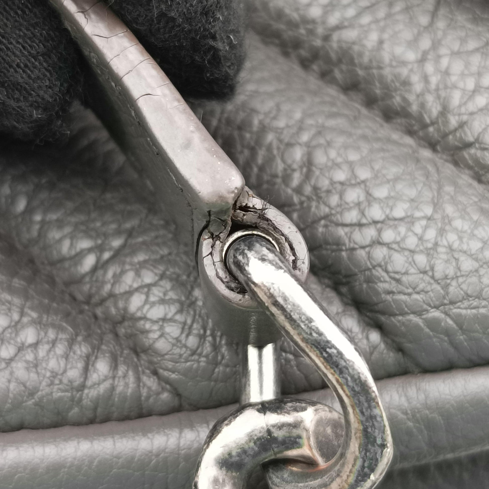 COLLEGE Grey Leather 498056 PMR498056.0916カレッジ グレー レザー 498056 PMR498056.0916