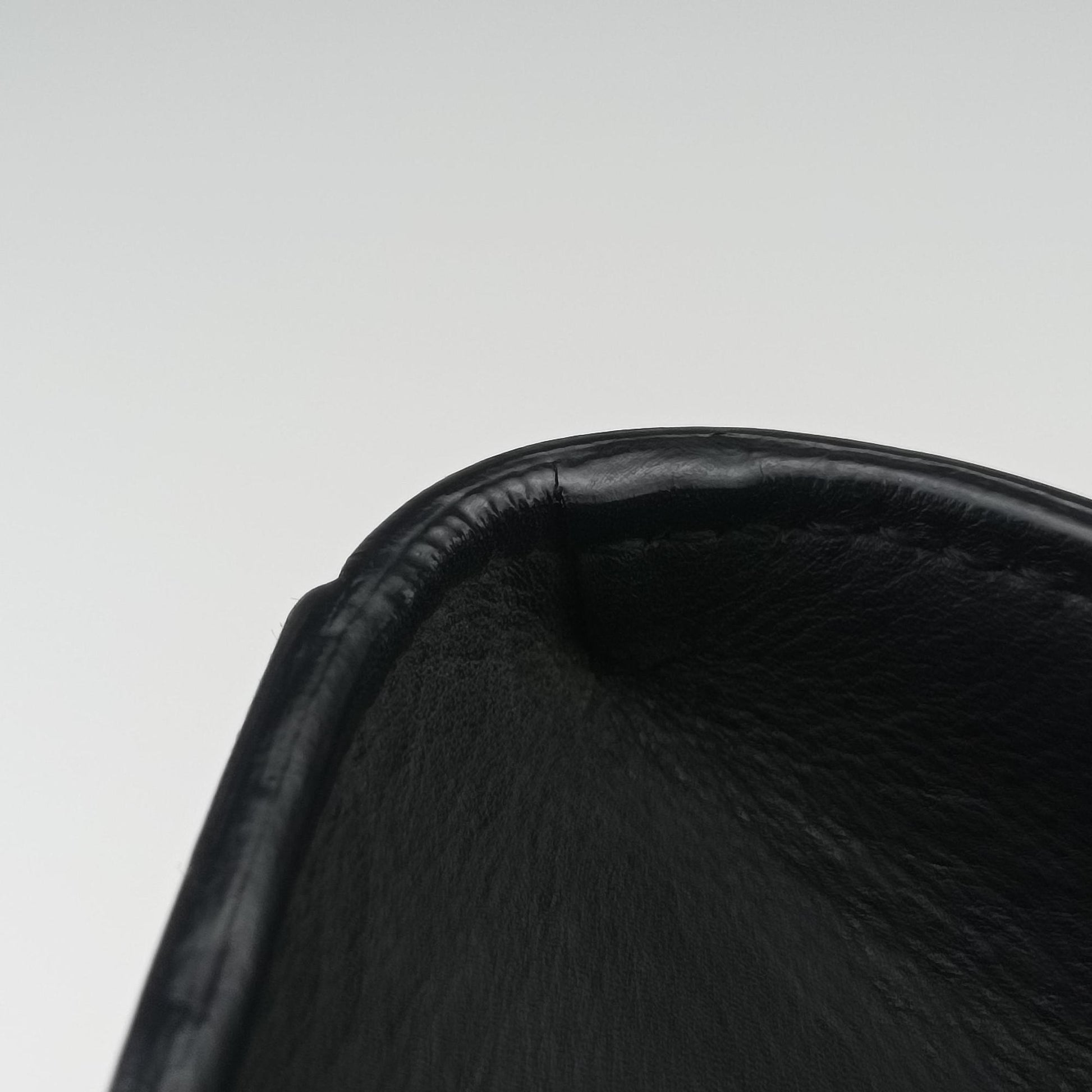 Padlock Black Leather 409487 D018685766パドロック ブラック レザー 409487 D018685766