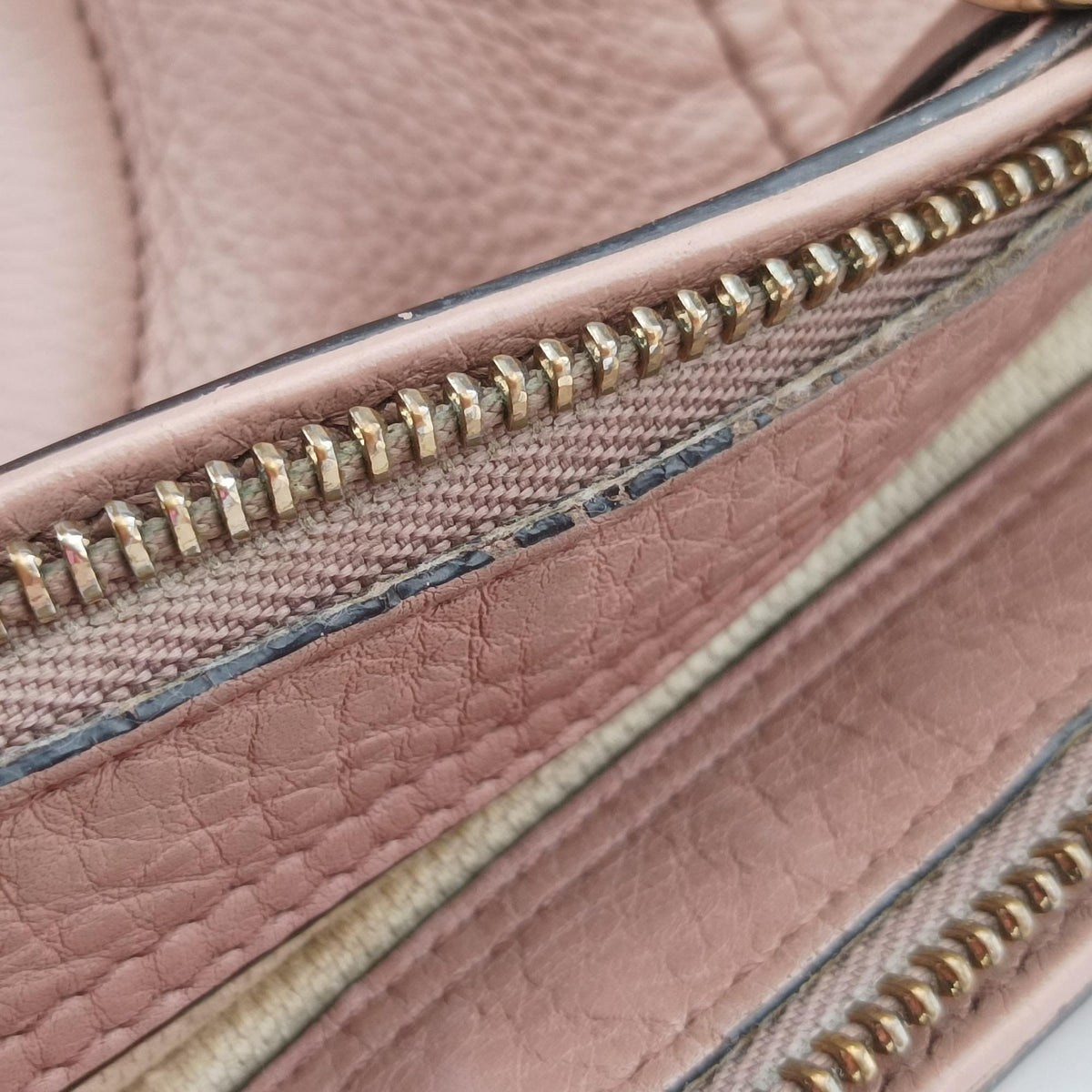 Soho Pink Leather 369176 Lot number unknownソーホー ピンク レザー 369176 製番不明