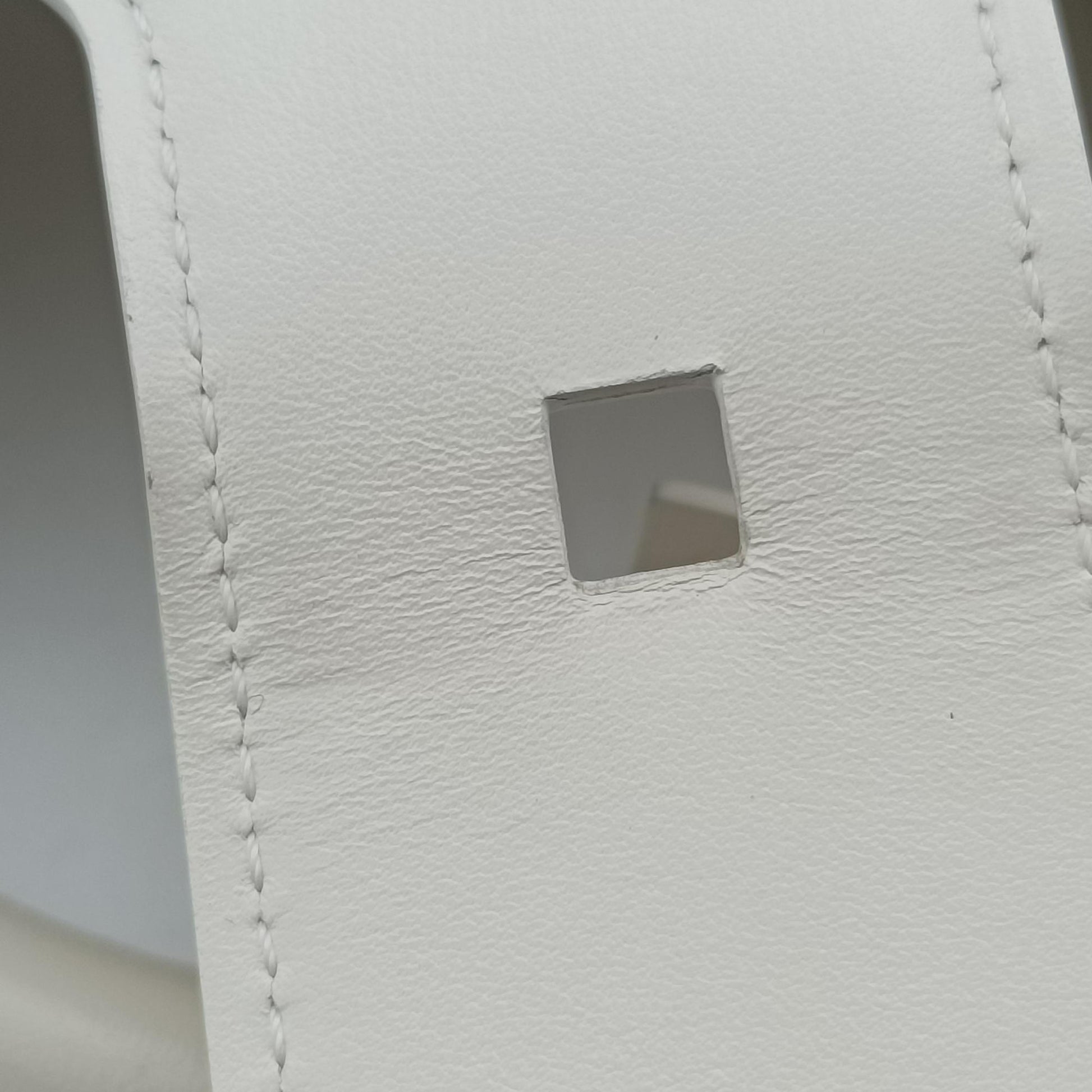 Brillant White Leather H60Aブリヨン ホワイト レザー H60A