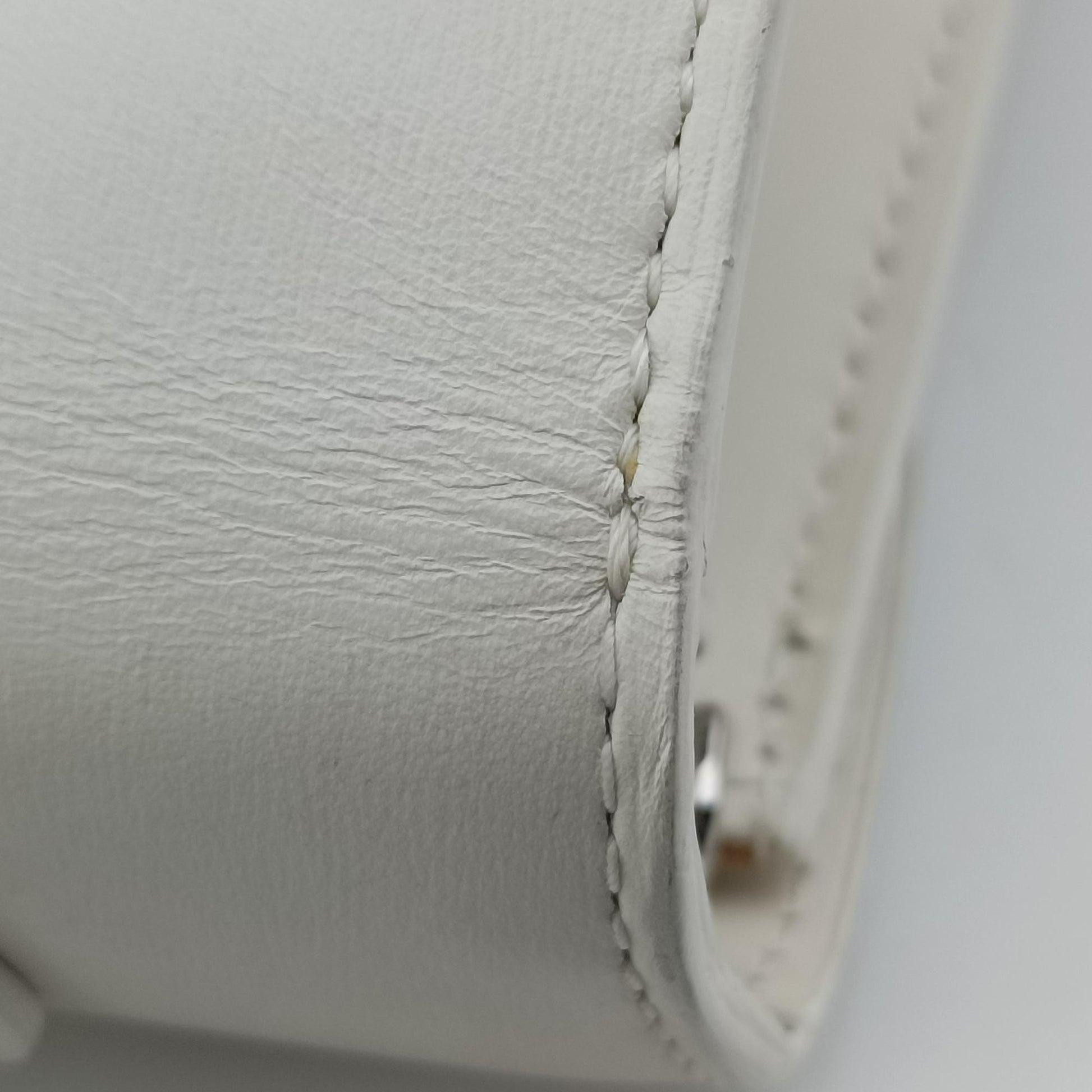 Brillant White Leather H60Aブリヨン ホワイト レザー H60A