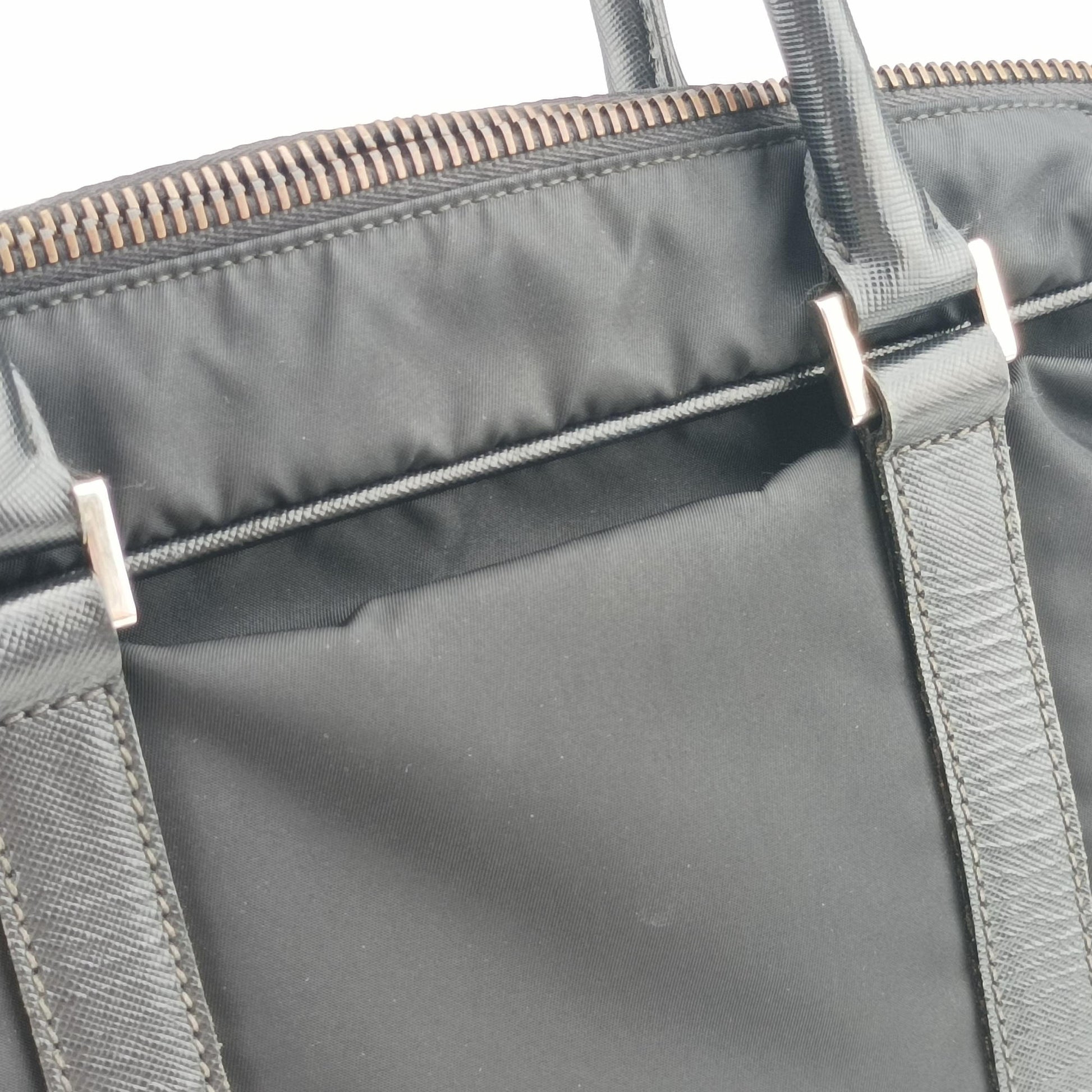 Nylon Briefcase Nero Black Nylon×SAFFIANO Leather VA0983 57ナイロン ブリーフケース ネロ ブラック ナイロン×サフィアーノレザー VA0983 57