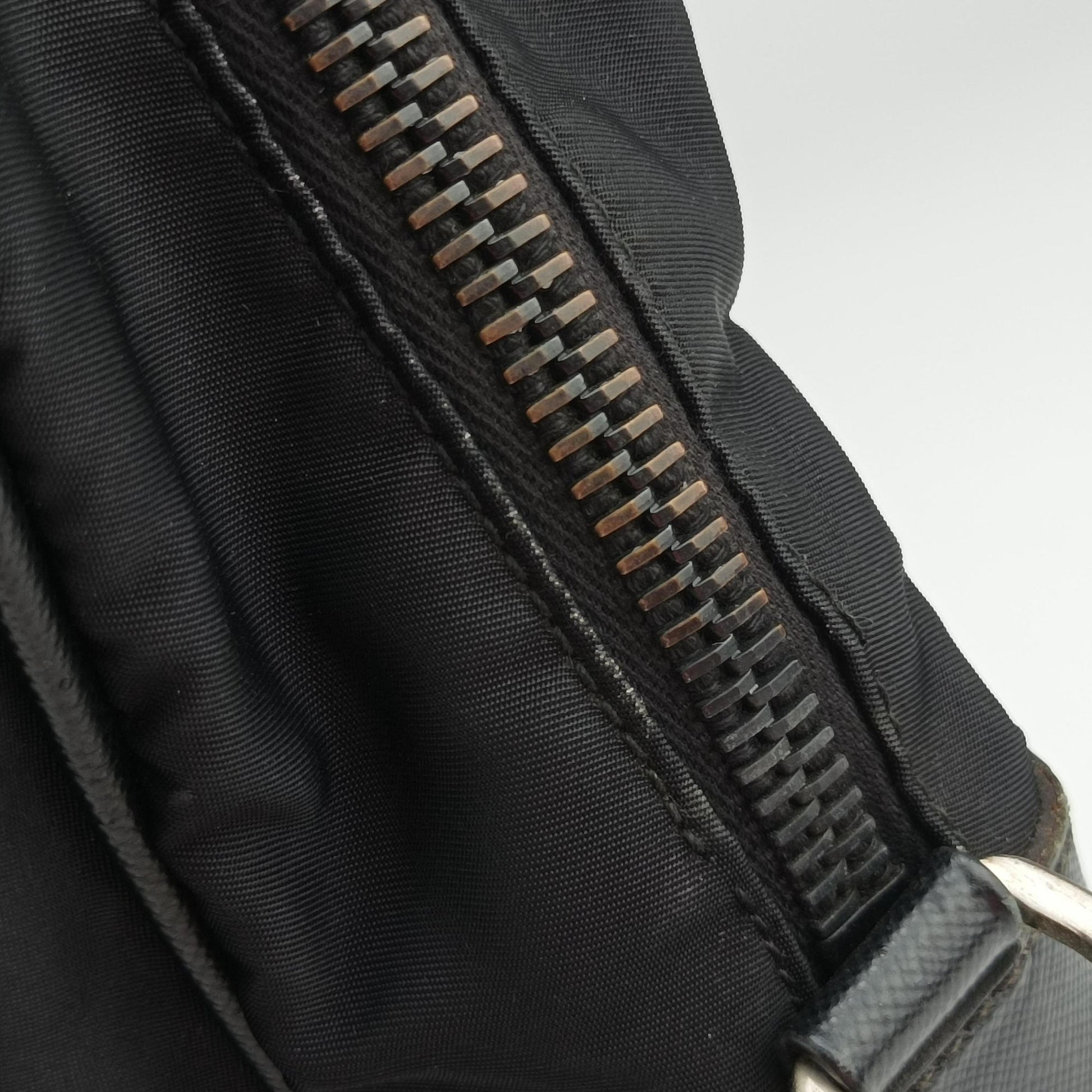 Nylon Briefcase Nero Black Nylon×SAFFIANO Leather VA0983 57ナイロン ブリーフケース ネロ ブラック ナイロン×サフィアーノレザー VA0983 57