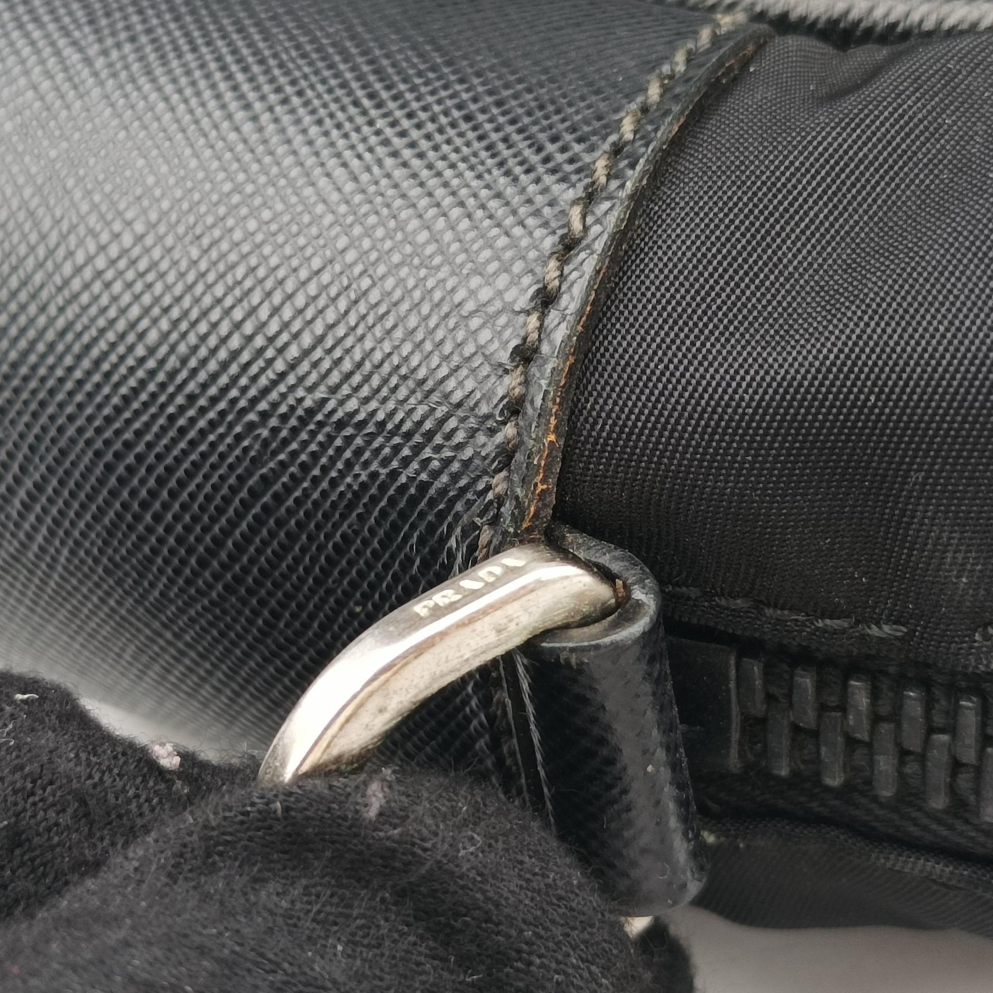 Nylon Briefcase Nero Black Nylon×SAFFIANO Leather VA0983 57ナイロン ブリーフケース ネロ ブラック ナイロン×サフィアーノレザー VA0983 57