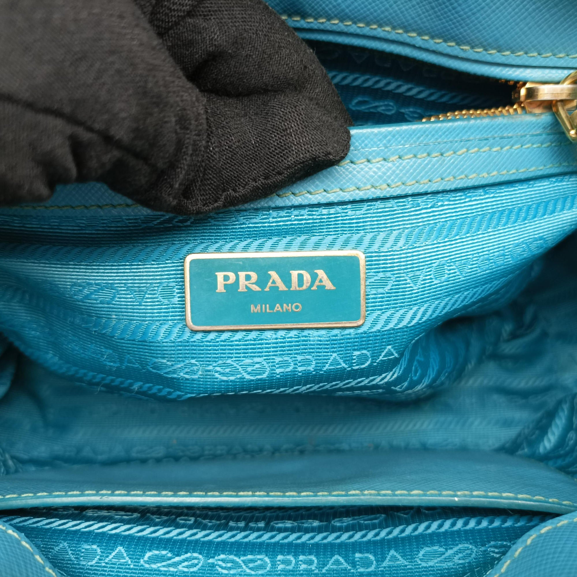 Vintage Prada Galleria Blue SAFFIANO Leather BN1801 shoulderbag | stylenewstar