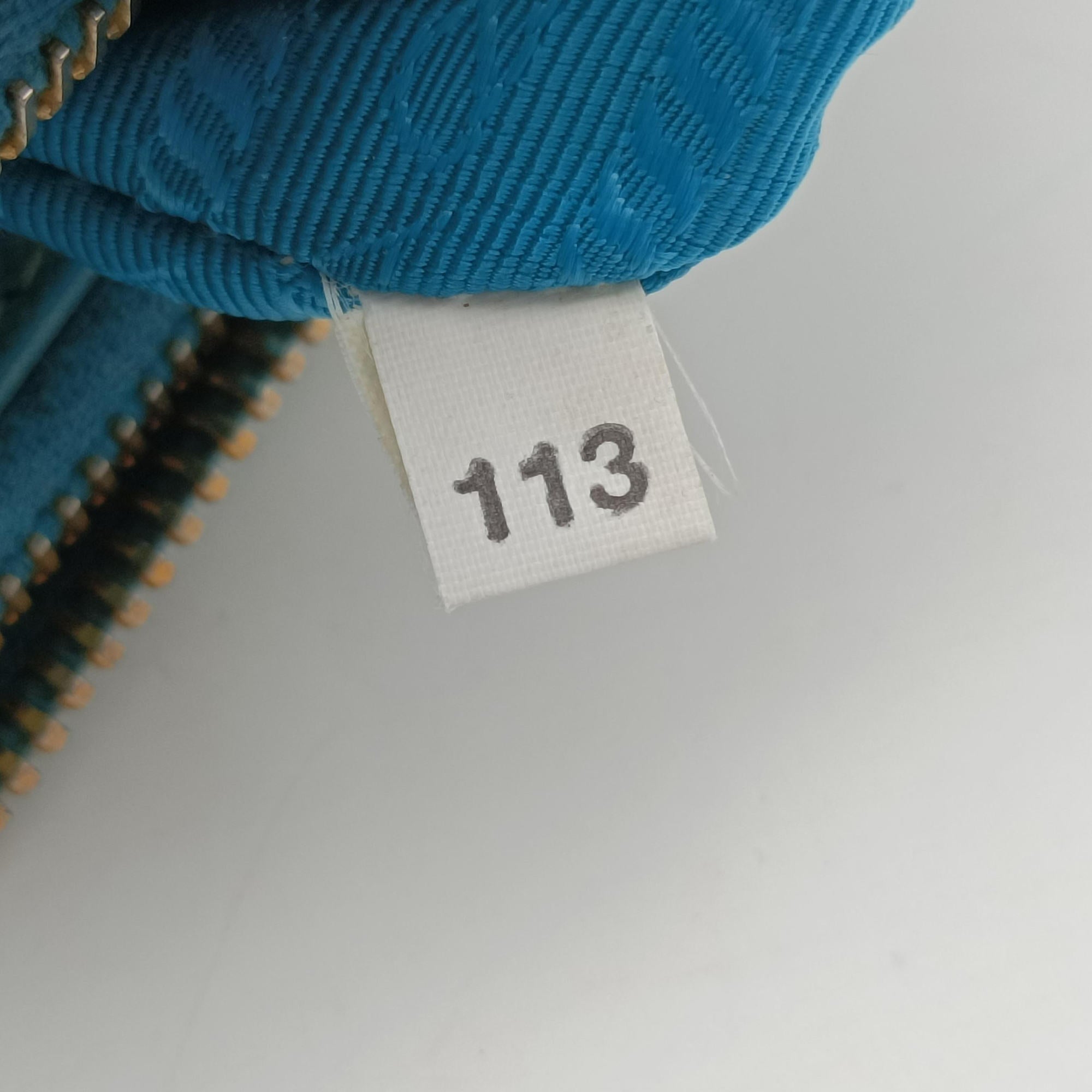 Vintage Prada Galleria Blue SAFFIANO Leather BN1801 shoulderbag | stylenewstar