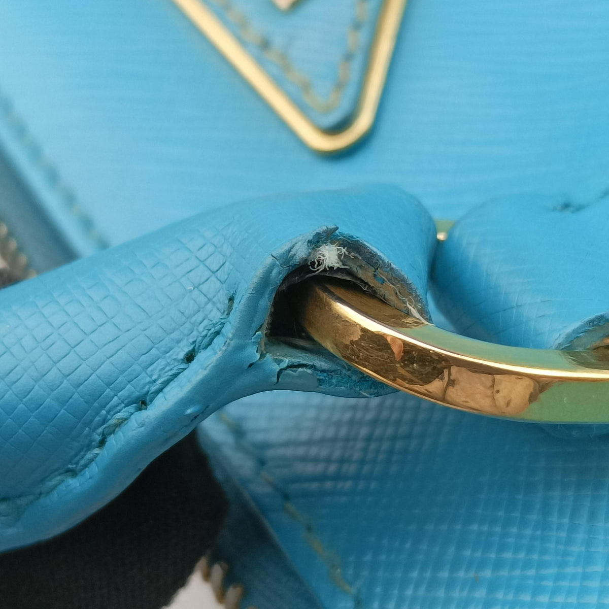 Vintage Prada Galleria Blue SAFFIANO Leather BN1801 shoulderbag | stylenewstar
