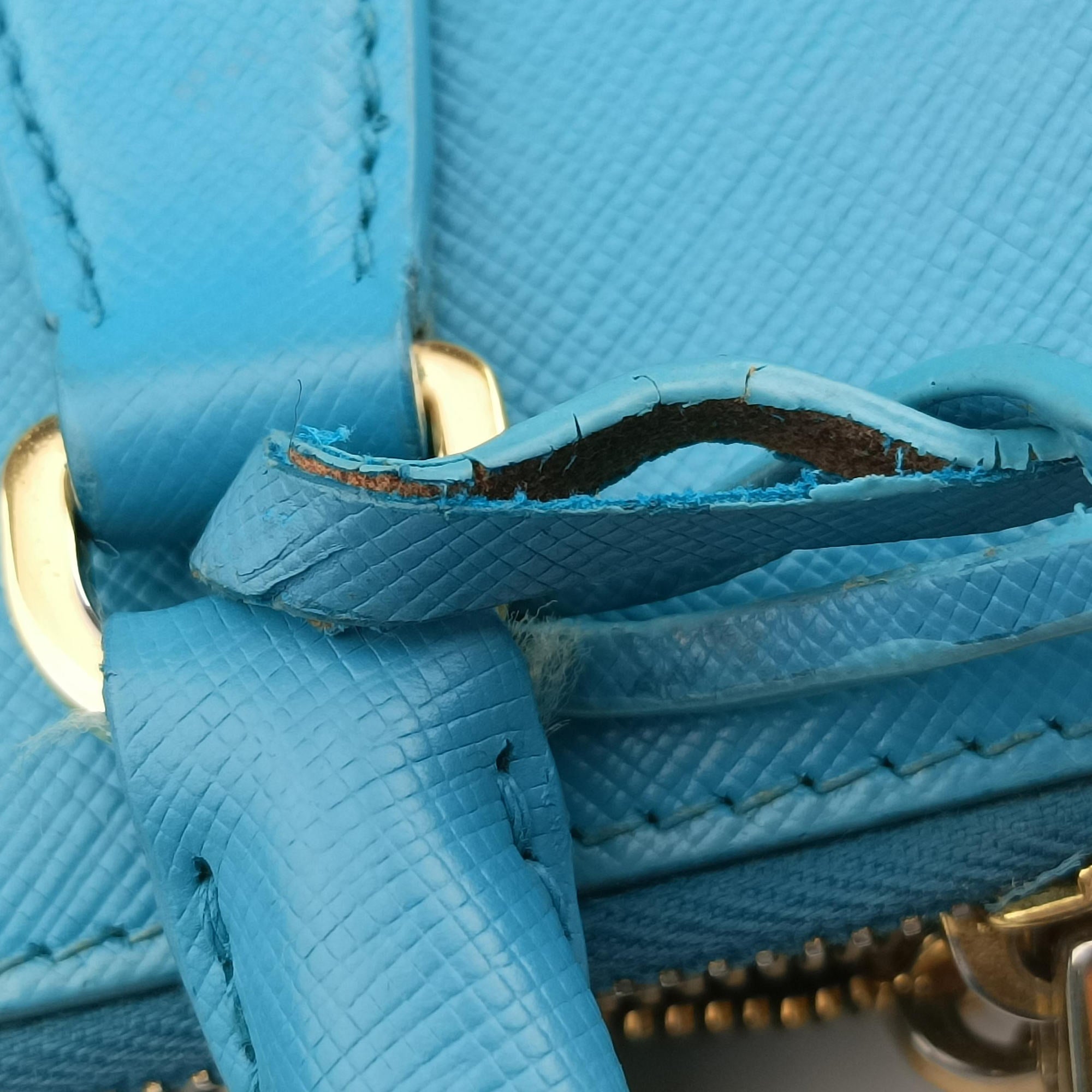 Vintage Prada Galleria Blue SAFFIANO Leather BN1801 shoulderbag | stylenewstar