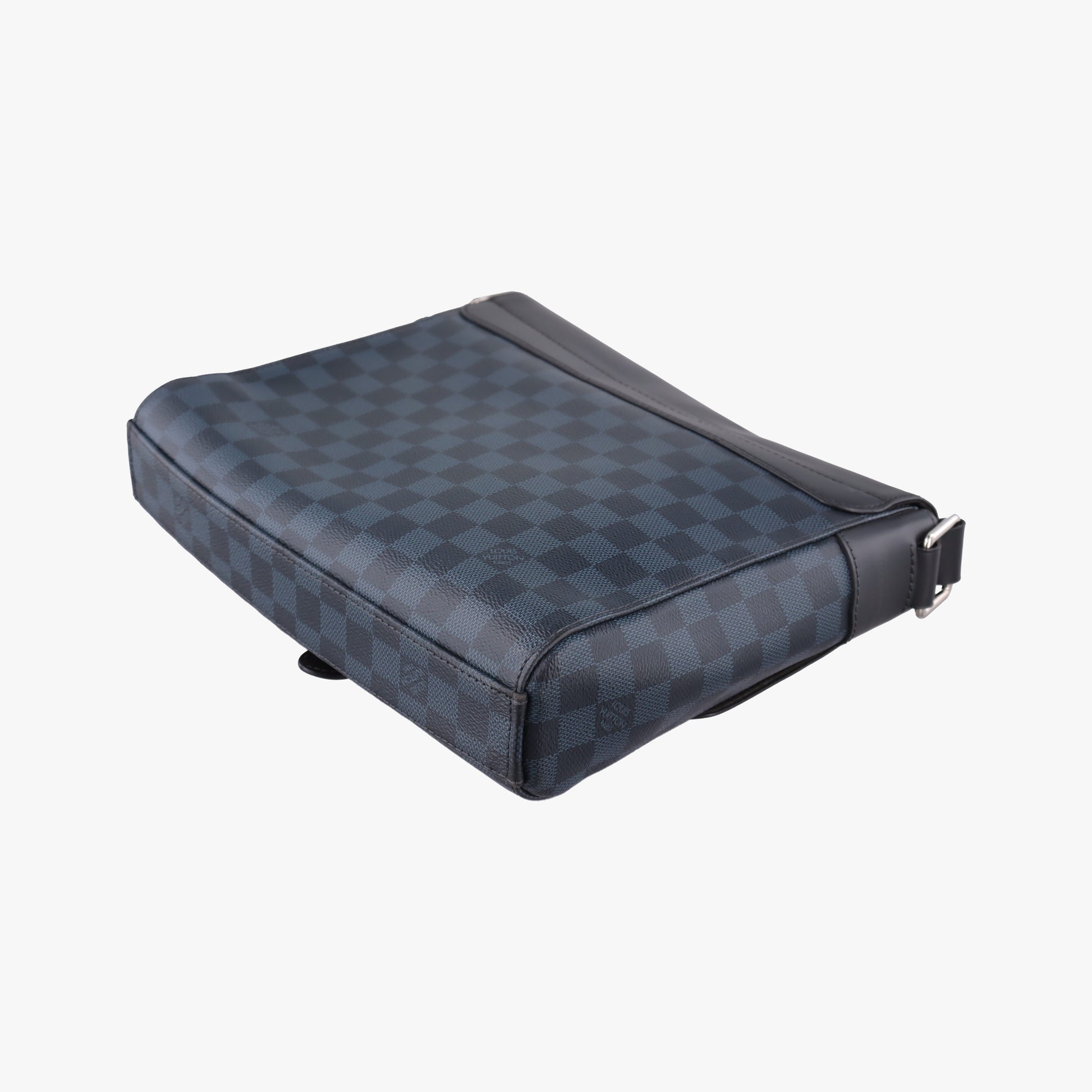 Newport Messenger PM black×navy Damier Cobalt N41587 DR2116ニューポート メッセンジャーPM ブラック×ネイビー ダミエ コバルト N41587 DR2116