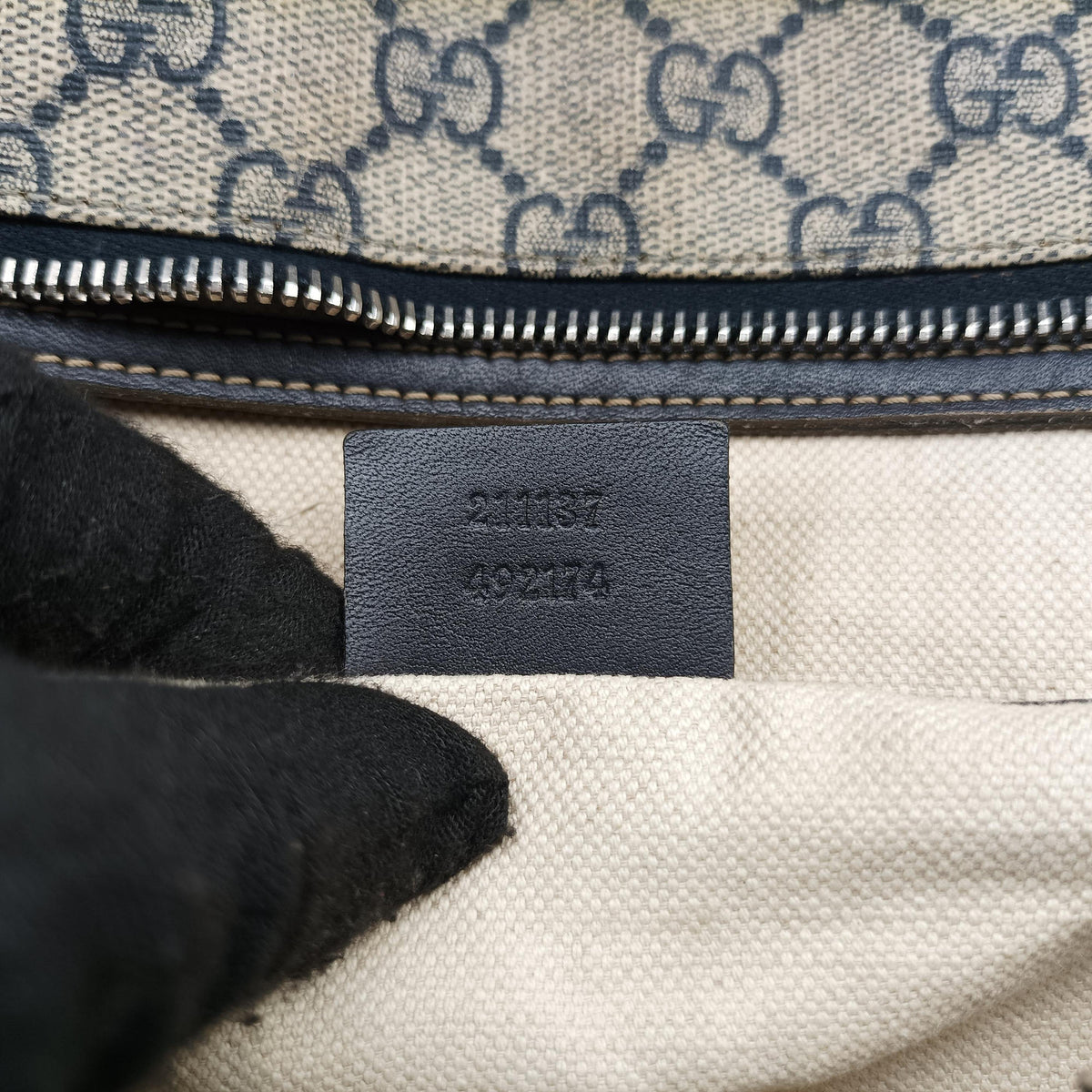 GG Supreme Brown×Navy PVC coated canvas×Leather 211137 D9013254GGスプリーム ベージュ×ネイビー PVCコーティングキャンバス×レザー 211137 D9013254