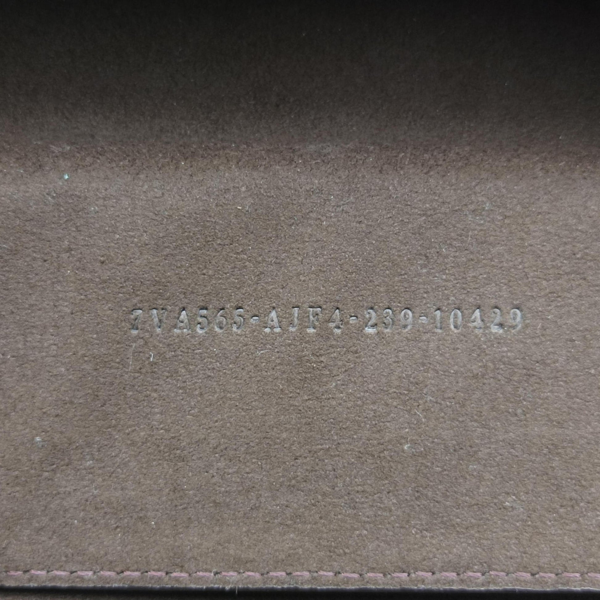 Soft Trunk Green Leather 7VA565 7VA565-AJF4-239-10429ソフトトランク グリーン レザー 7VA565 7VA565-AJF4-239-10429