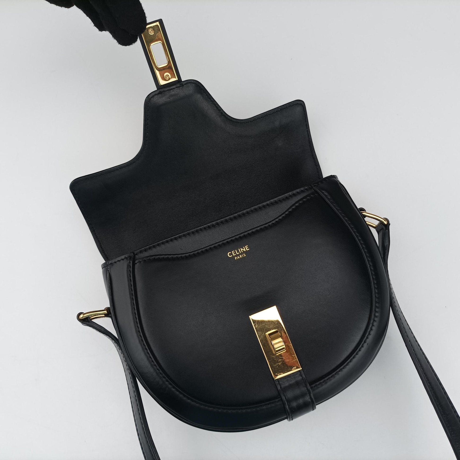 Small Besace 16 Black Leather 188013 スモール ブザス 16セーズ ブラック レザー 188013 