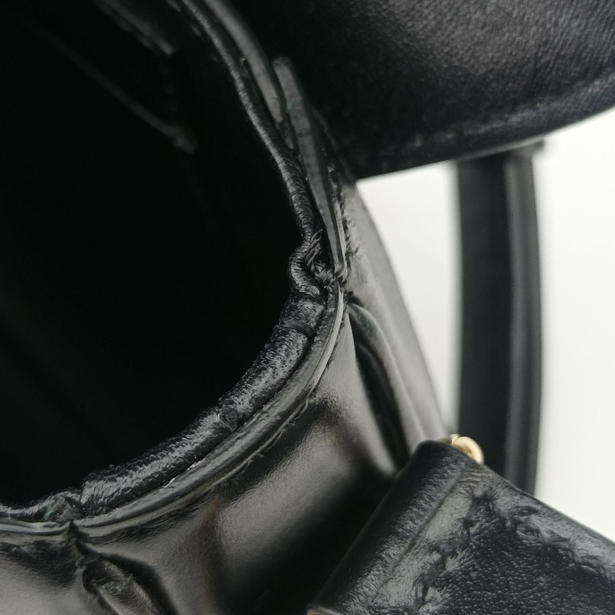 Small Besace 16 Black Leather 188013 スモール ブザス 16セーズ ブラック レザー 188013 
