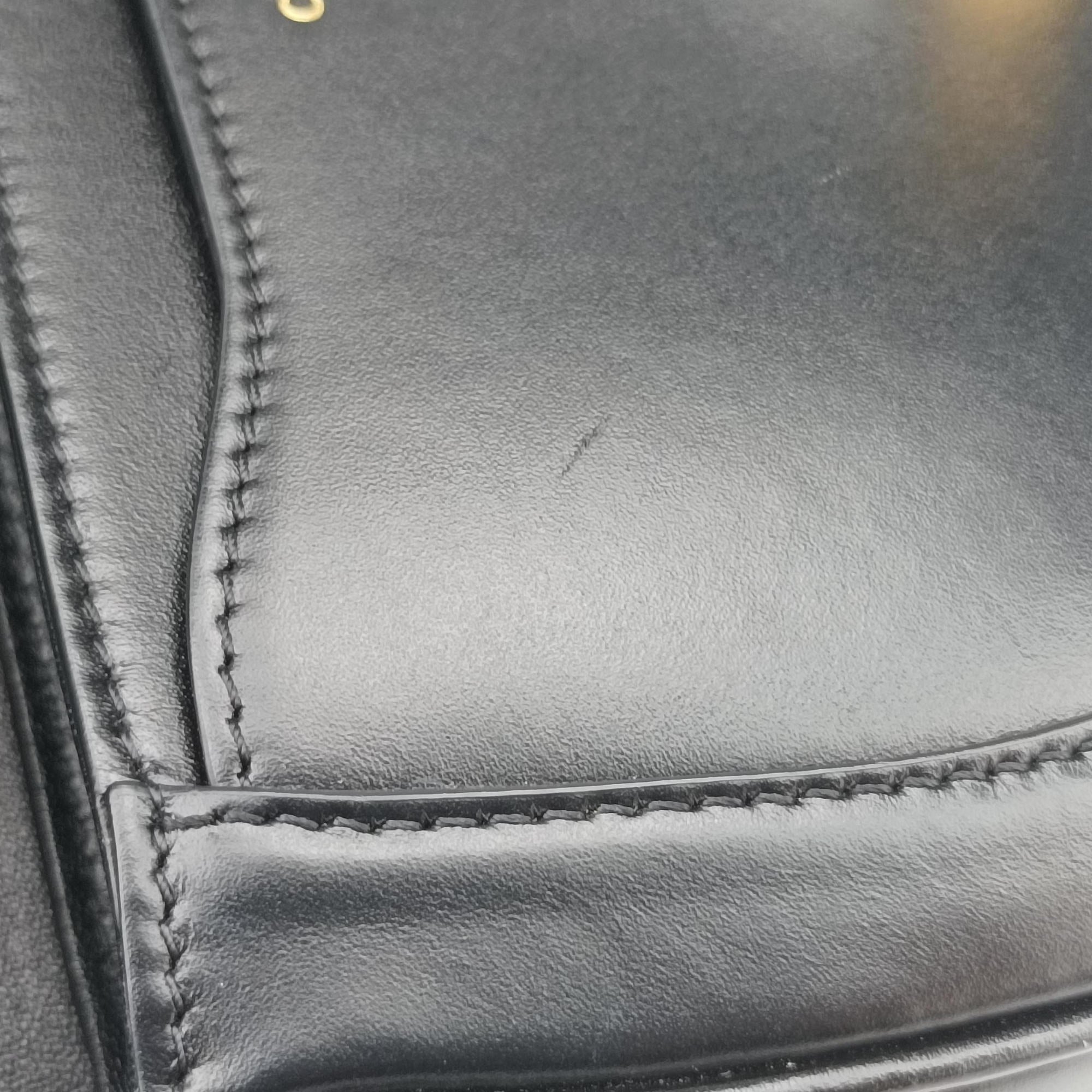 Small Besace 16 Black Leather 188013 スモール ブザス 16セーズ ブラック レザー 188013 
