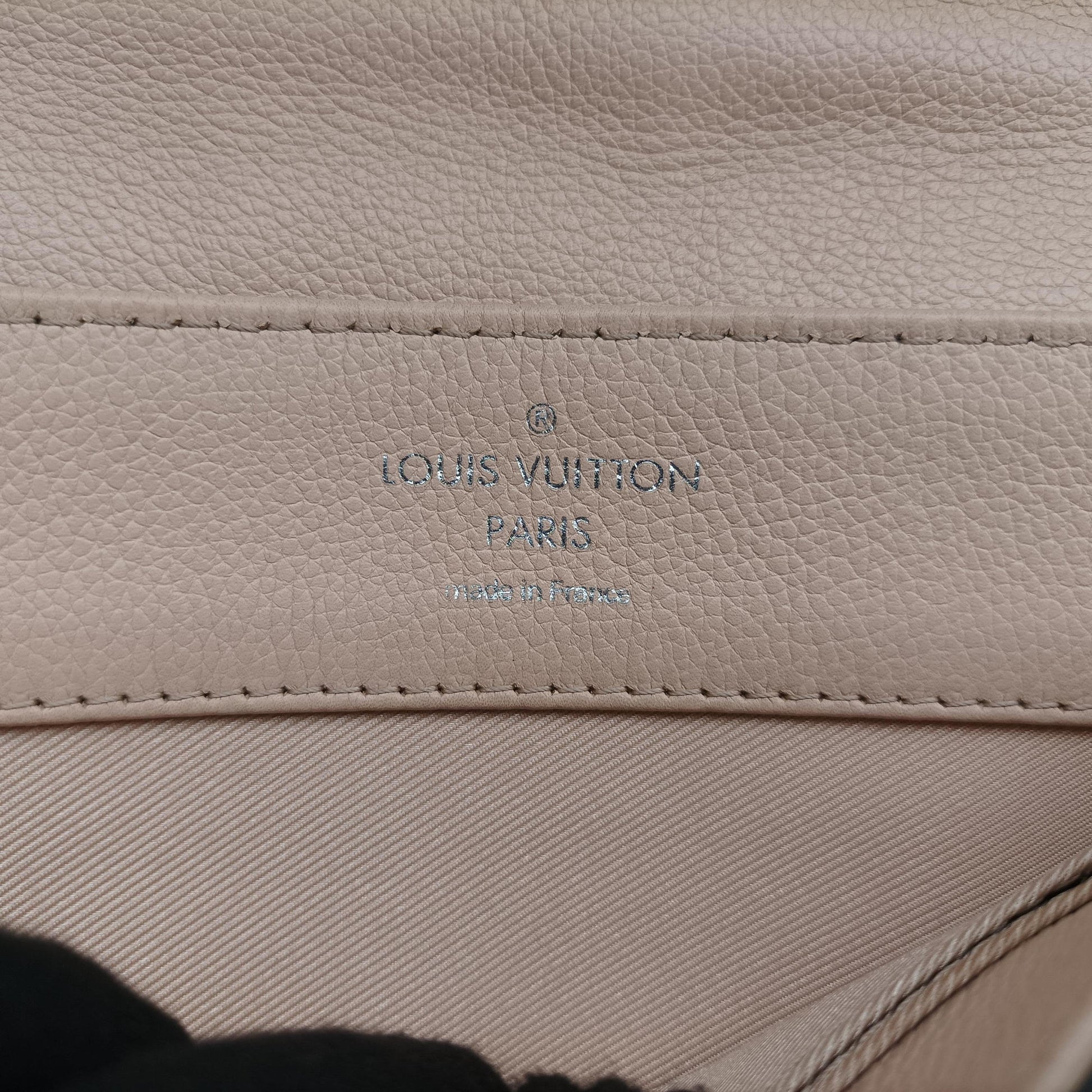 Lockme II Denim Blue × Cream Taurillon leather M41793 FL0186ロックミーII デニムブルー × クリーム トリヨンレザー M41793 FL0186