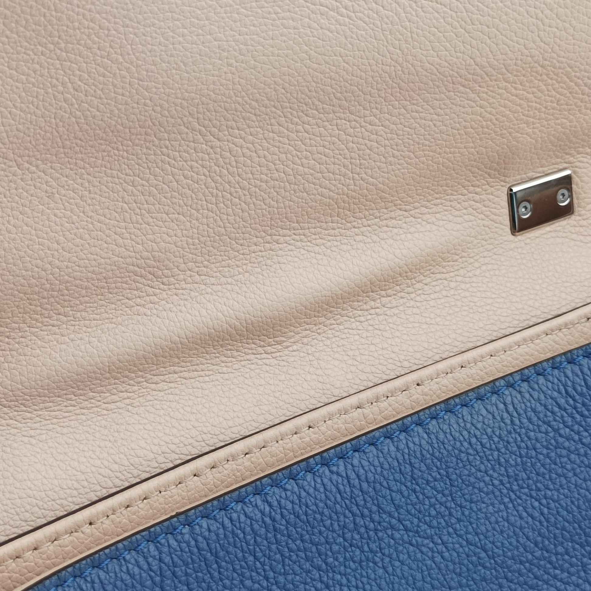 Lockme II Denim Blue × Cream Taurillon leather M41793 FL0186ロックミーII デニムブルー × クリーム トリヨンレザー M41793 FL0186