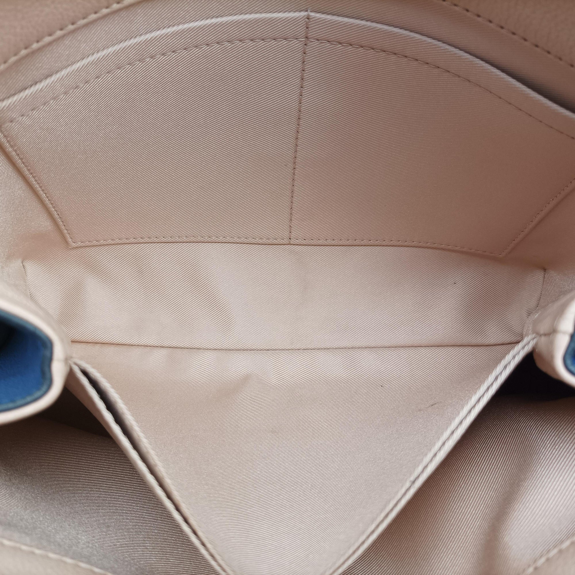 Lockme II Denim Blue × Cream Taurillon leather M41793 FL0186ロックミーII デニムブルー × クリーム トリヨンレザー M41793 FL0186