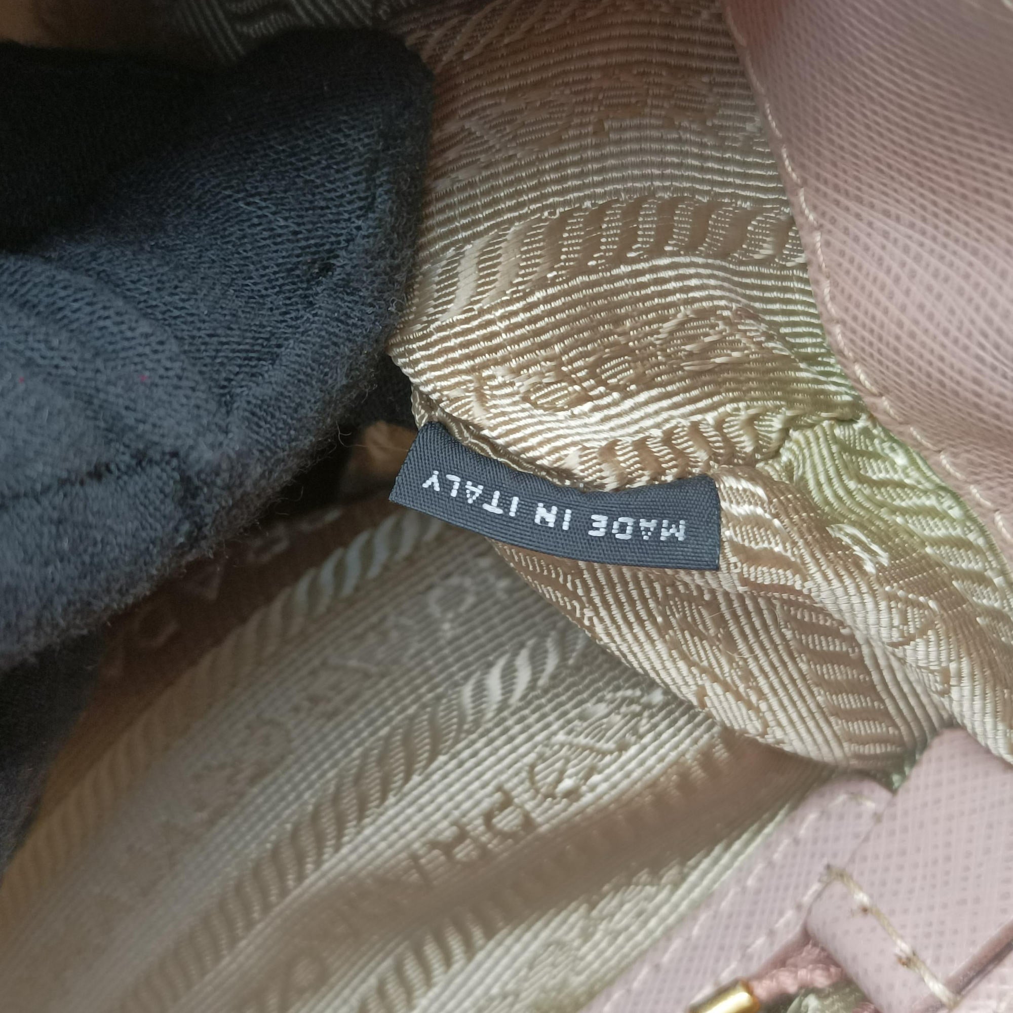 Galleria Pink SAFFIANO Leather BN1786 31/H 173ガレリア ピンク サフィアーノレザー BN1786 31/H 173