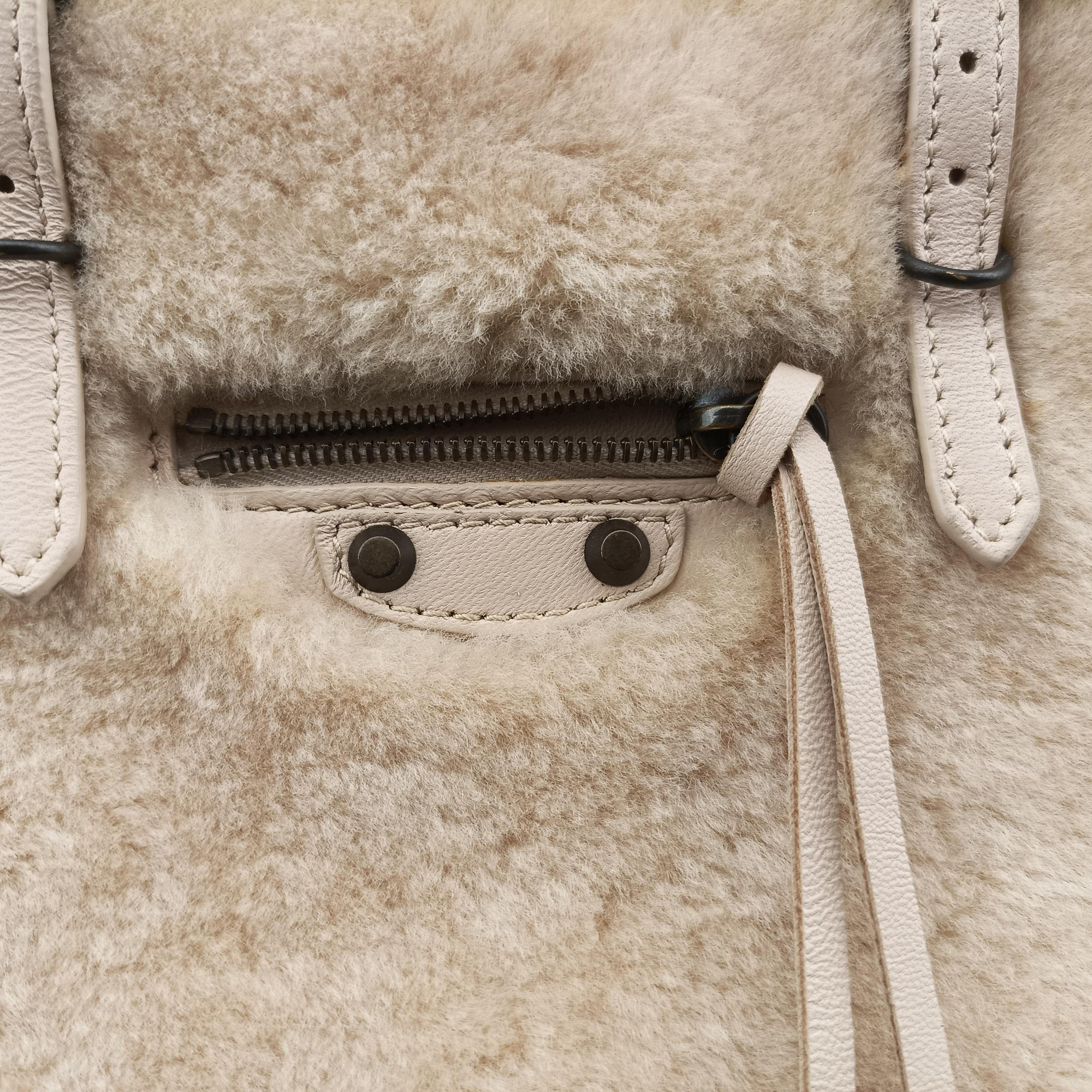 PAPIER A6 Beige Mouton 410288.2780.Y.002123ペーパーA6 ベージュ ムートン 410288.2780.Y.002123