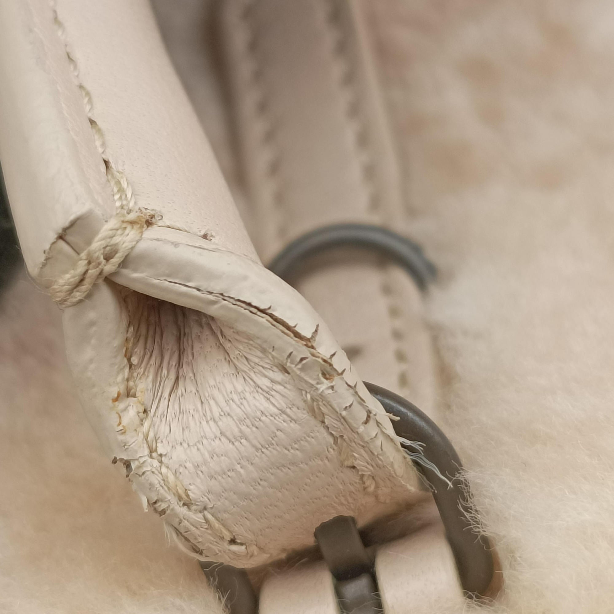 PAPIER A6 Beige Mouton 410288.2780.Y.002123ペーパーA6 ベージュ ムートン 410288.2780.Y.002123