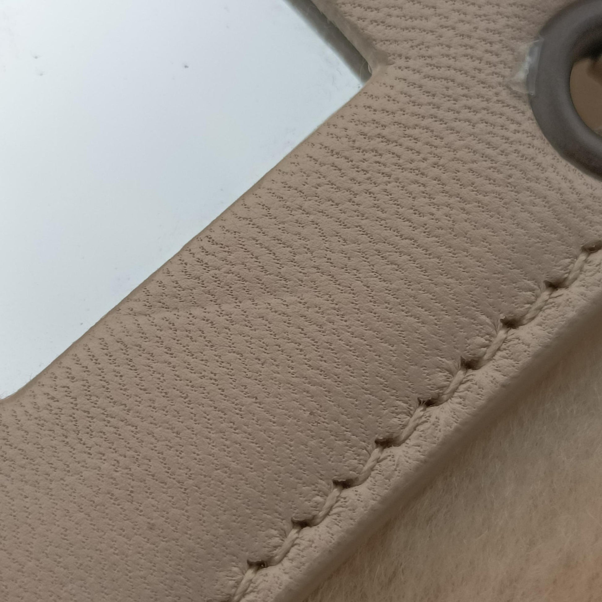 PAPIER A6 Beige Mouton 410288.2780.Y.002123ペーパーA6 ベージュ ムートン 410288.2780.Y.002123