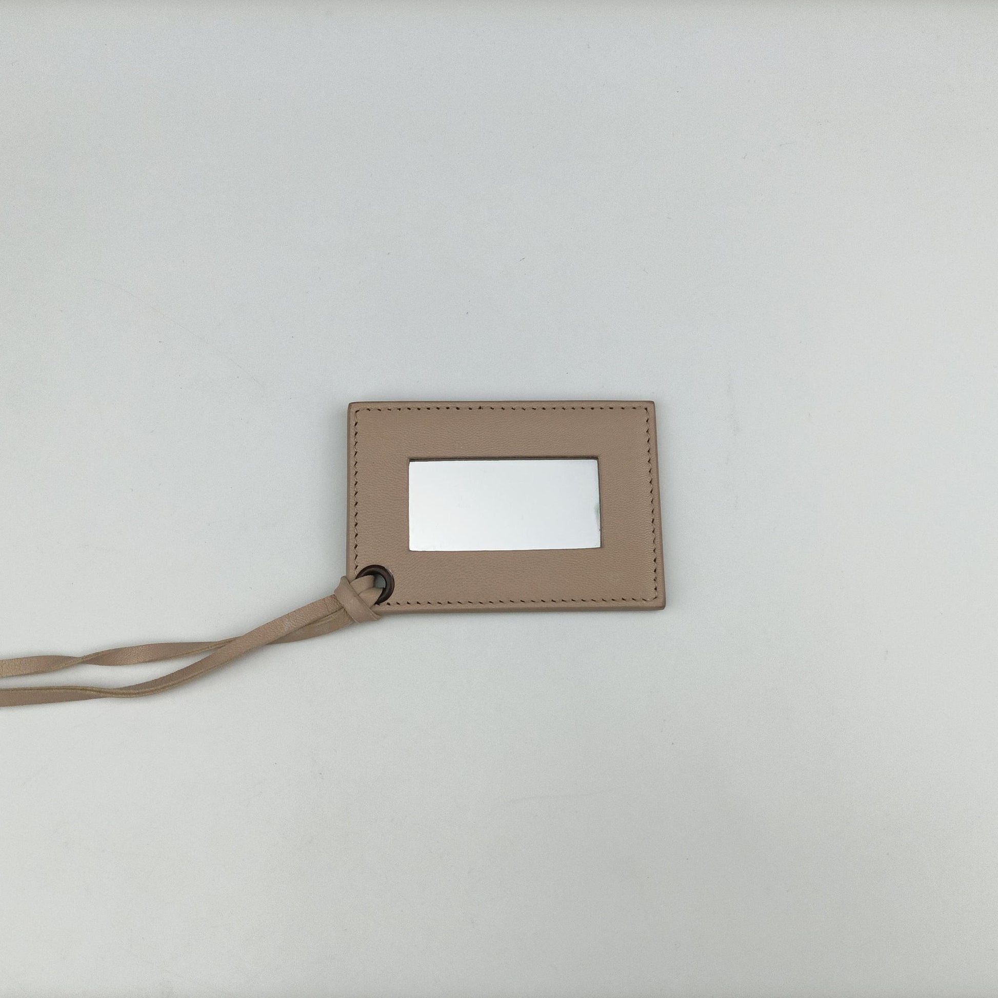 PAPIER A6 Beige Mouton 410288.2780.Y.002123ペーパーA6 ベージュ ムートン 410288.2780.Y.002123