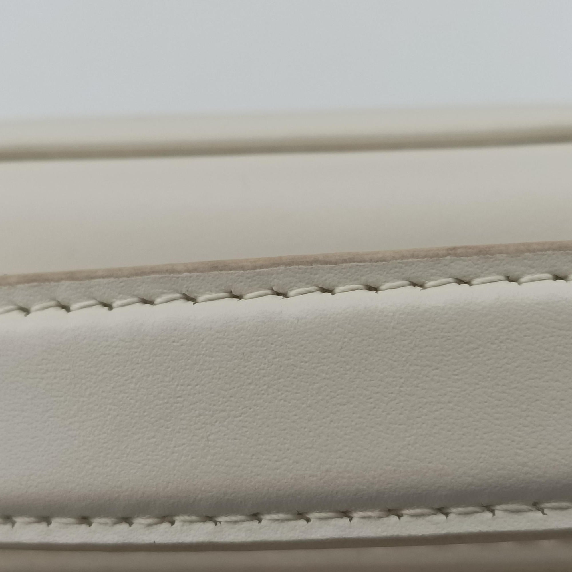 Oval Camera Bag White Leather 43-MA-0253オーバル カメラバッグ ホワイト レザー 43-MA-0253