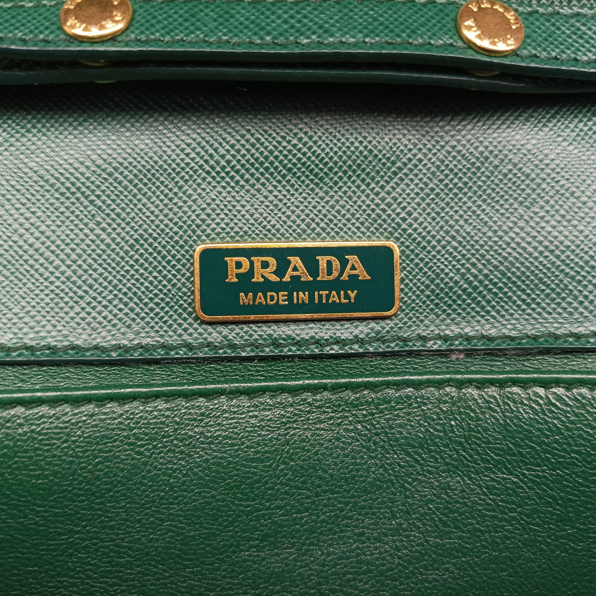 Corole Chain Green Saffiano Leather 25コロール チェーン グリーン サフィアーノレザー 25