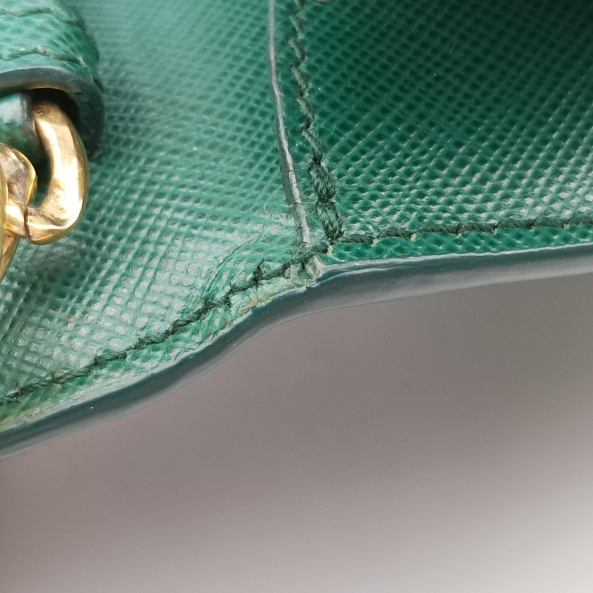 Corole Chain Green Saffiano Leather 25コロール チェーン グリーン サフィアーノレザー 25