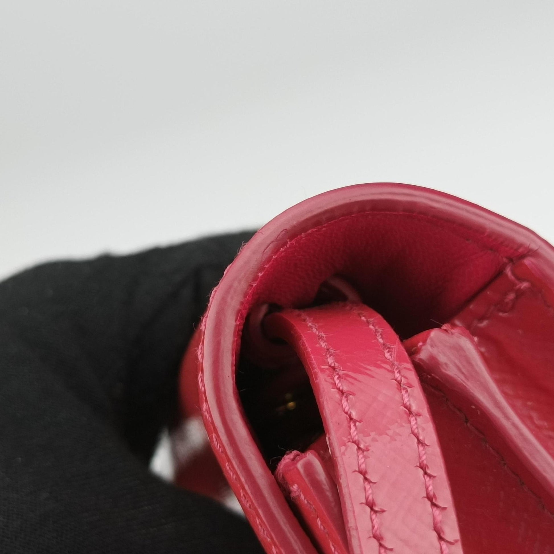 Sling Bandoliera Red Patent SAFFIANO Leather　 110スリング バンドリエラ レッド パテント サフィアーノレザー 110