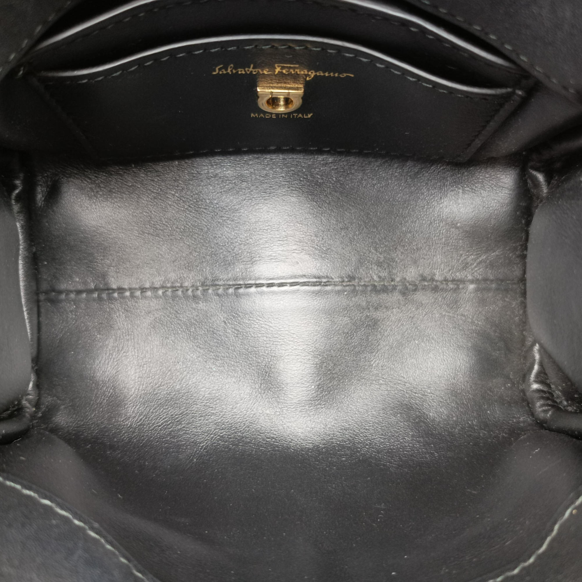 Studio Black Leather FE-21 H672スタジオ ブラック レザー FE-21 H672