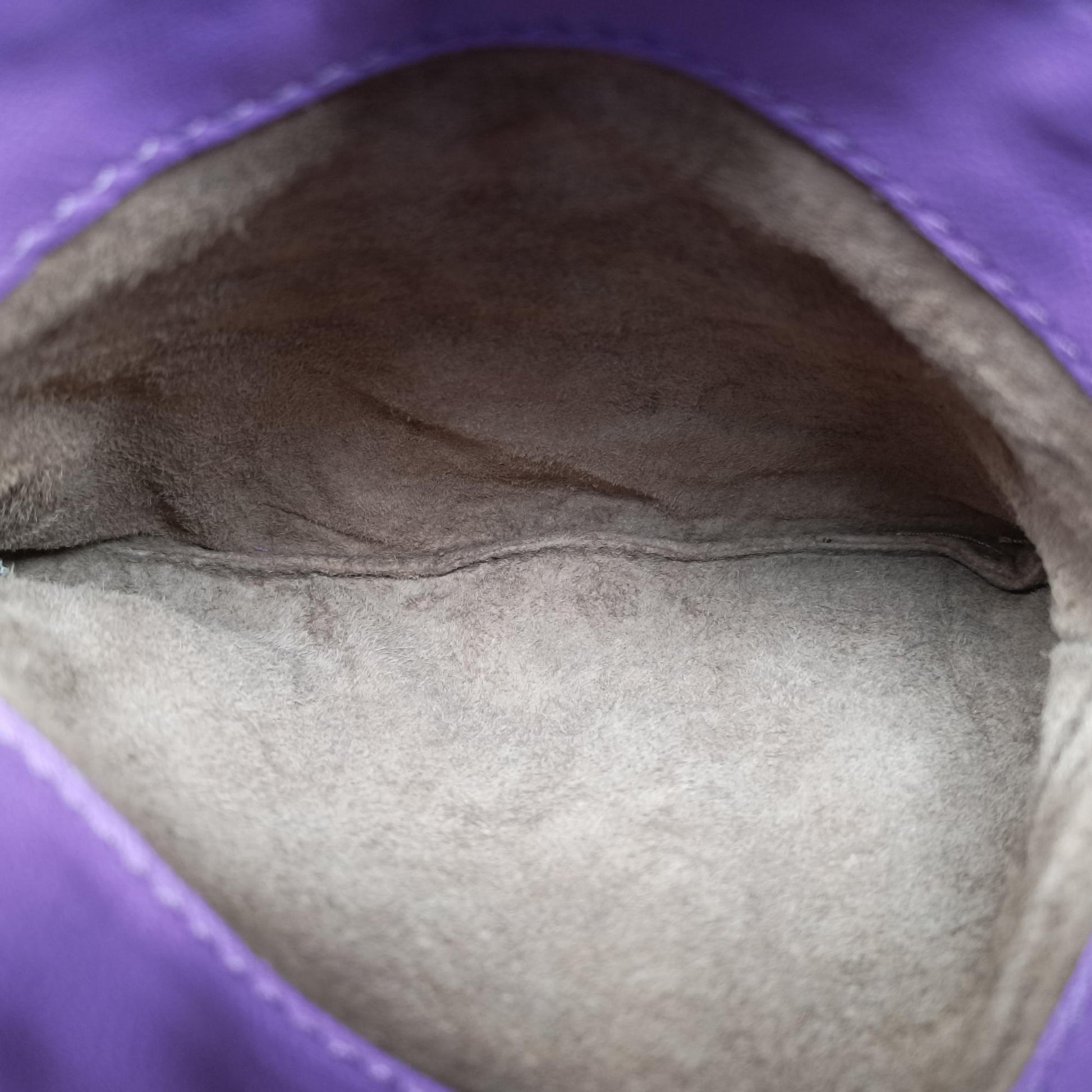 Intrecciato Purple lambskin B04207676Eイントレチャート パープル ラムスキン B04207676E
