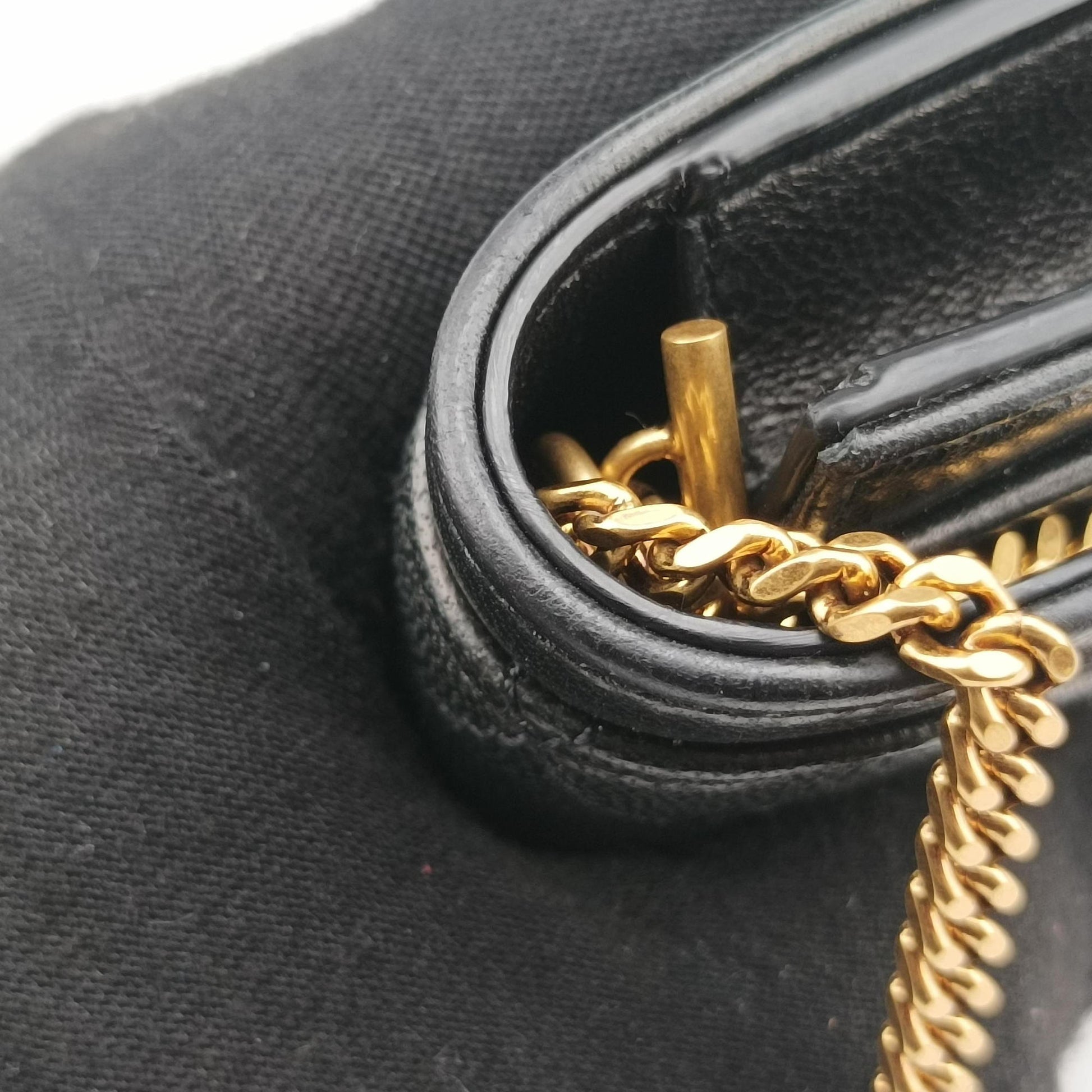 Gaby Micro Black Leather 685612 BND685612.0922ギャビー マイクロ ブラック レザー 685612 BND685612.0922