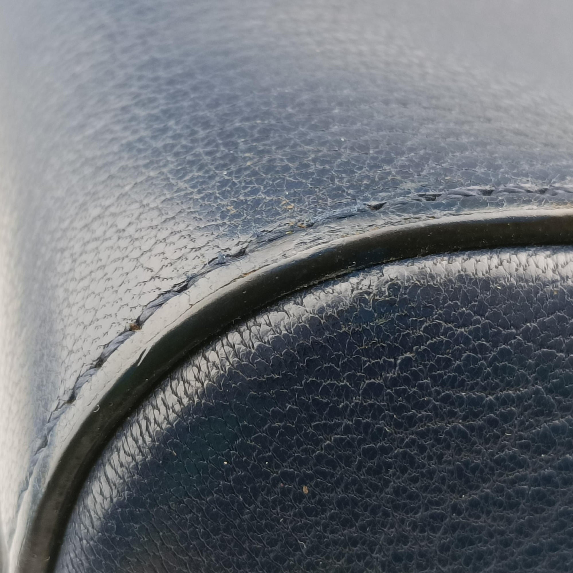 Antigona Navy Leather ZE D 0155アンティゴナ ネイビー レザー ZE D 0155