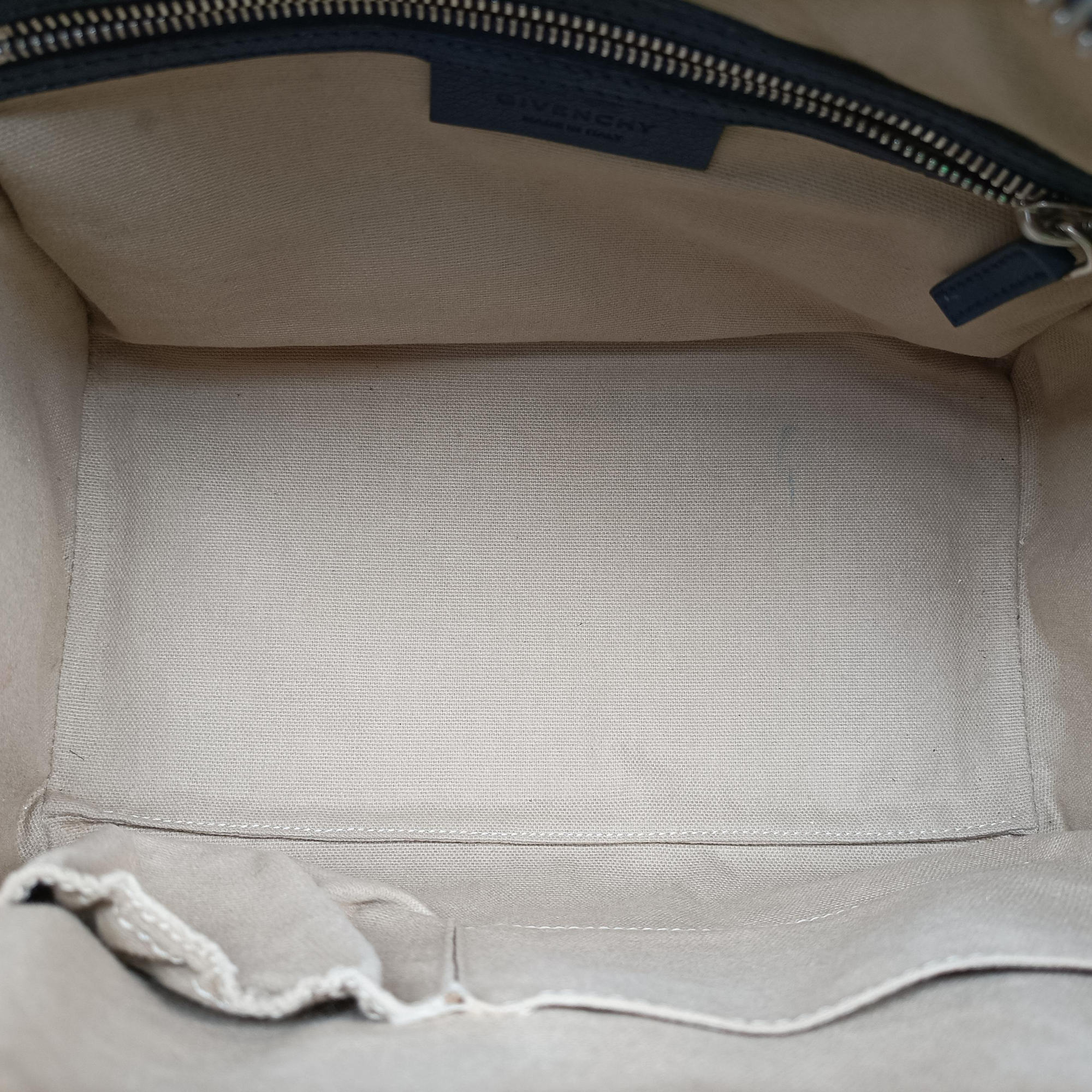 Antigona Navy Leather ZE D 0155アンティゴナ ネイビー レザー ZE D 0155