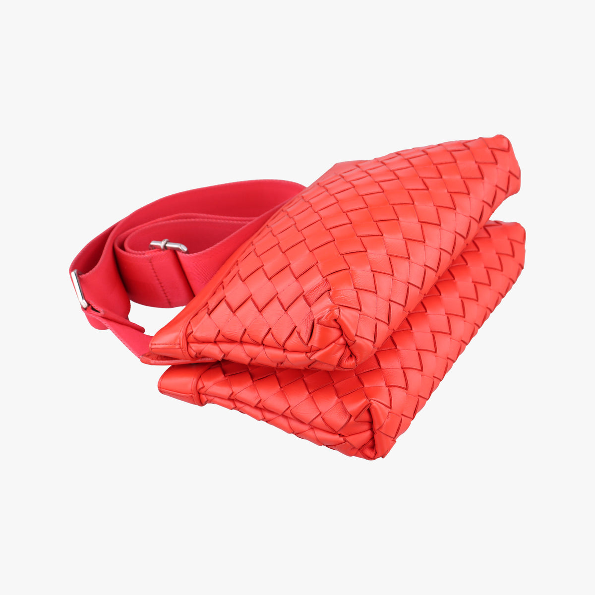 Intrecciato Red lambskin P01432486Wイントレチャート レッド ラムスキン P01432486W