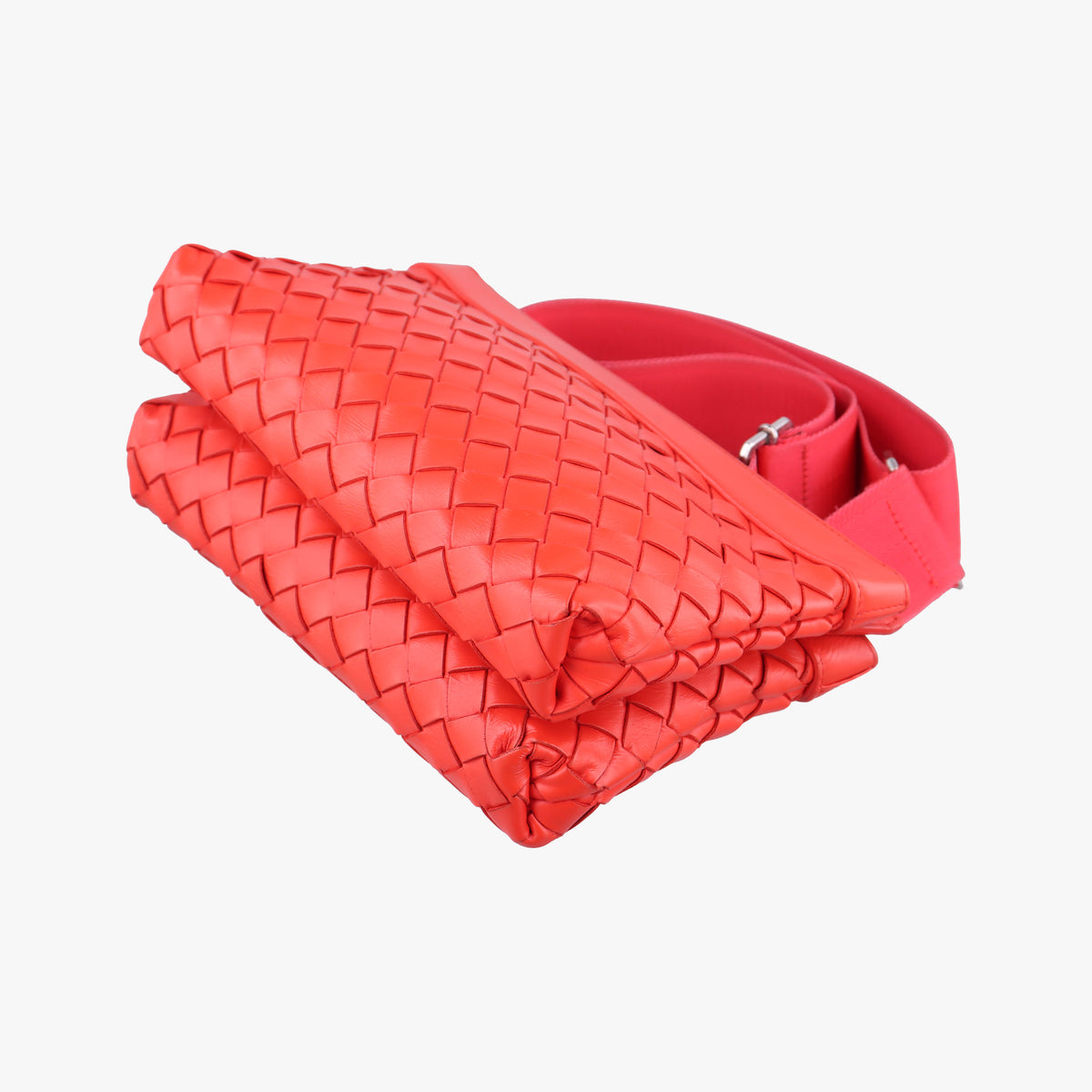 Intrecciato Red lambskin P01432486Wイントレチャート レッド ラムスキン P01432486W