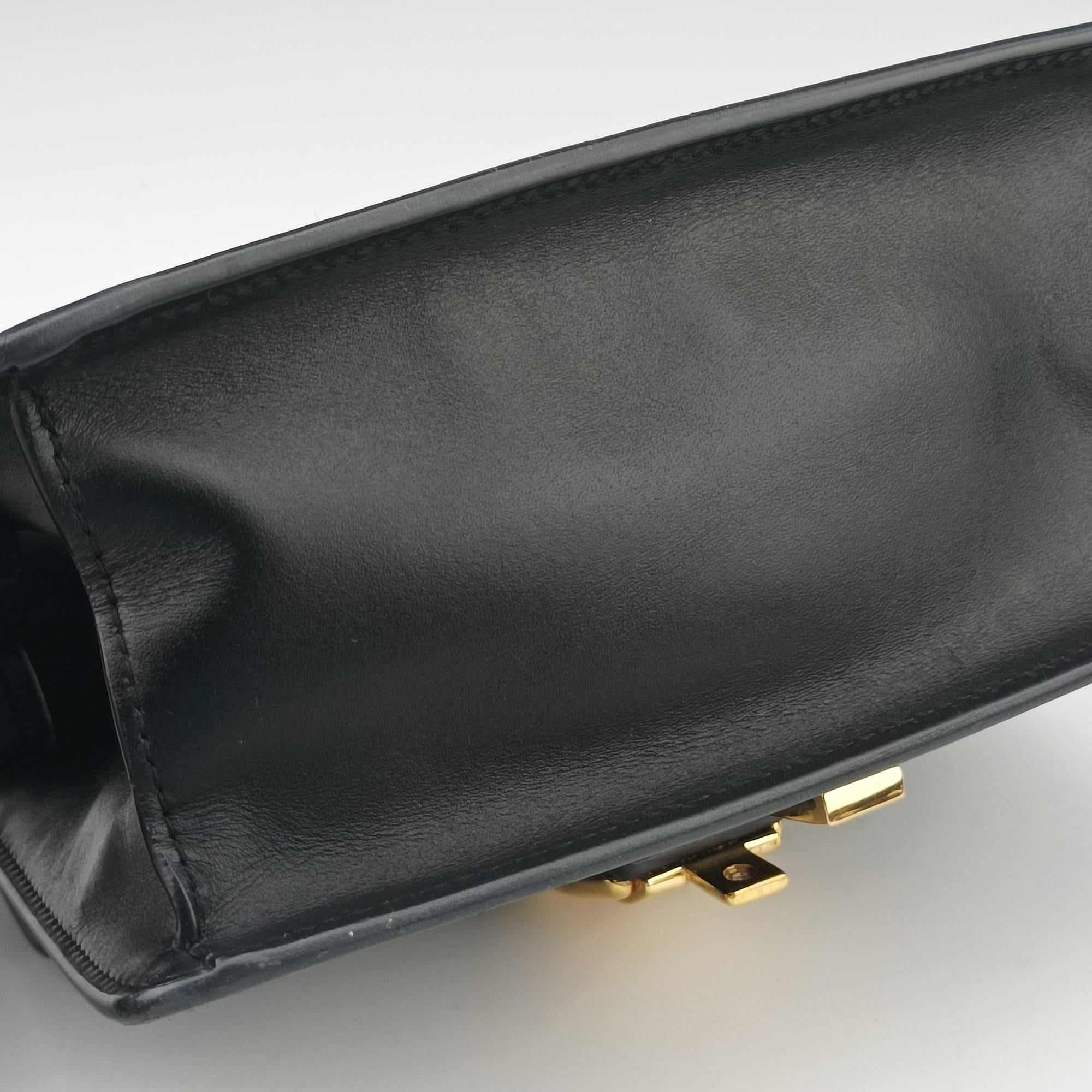 Sylvie Black Leather 470270 B024190325シルヴィ ブラック レザー 470270 B024190325